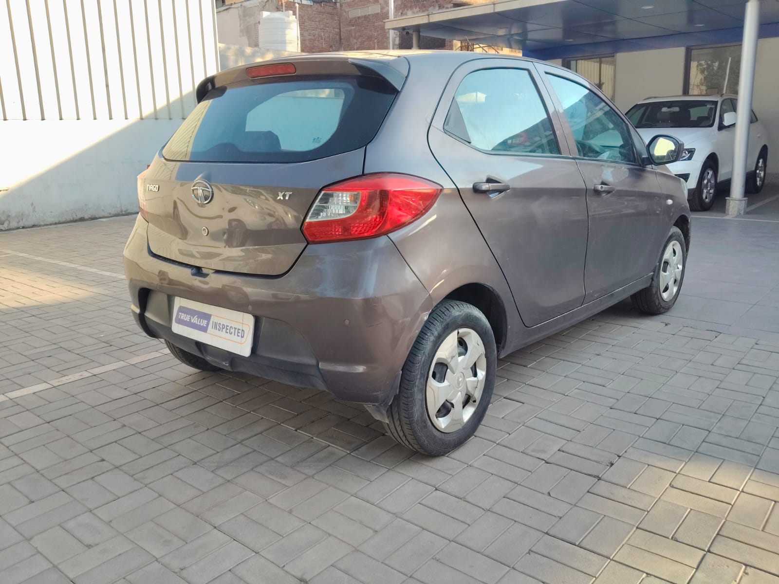 Maruti Suzuki Tiago XT