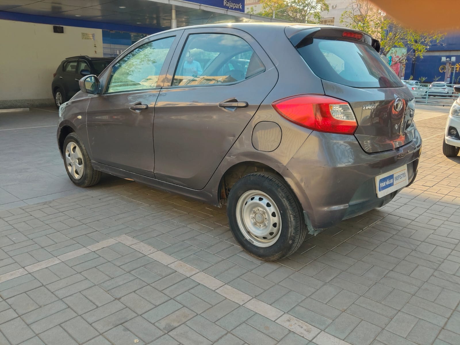 Maruti Suzuki Tiago XT