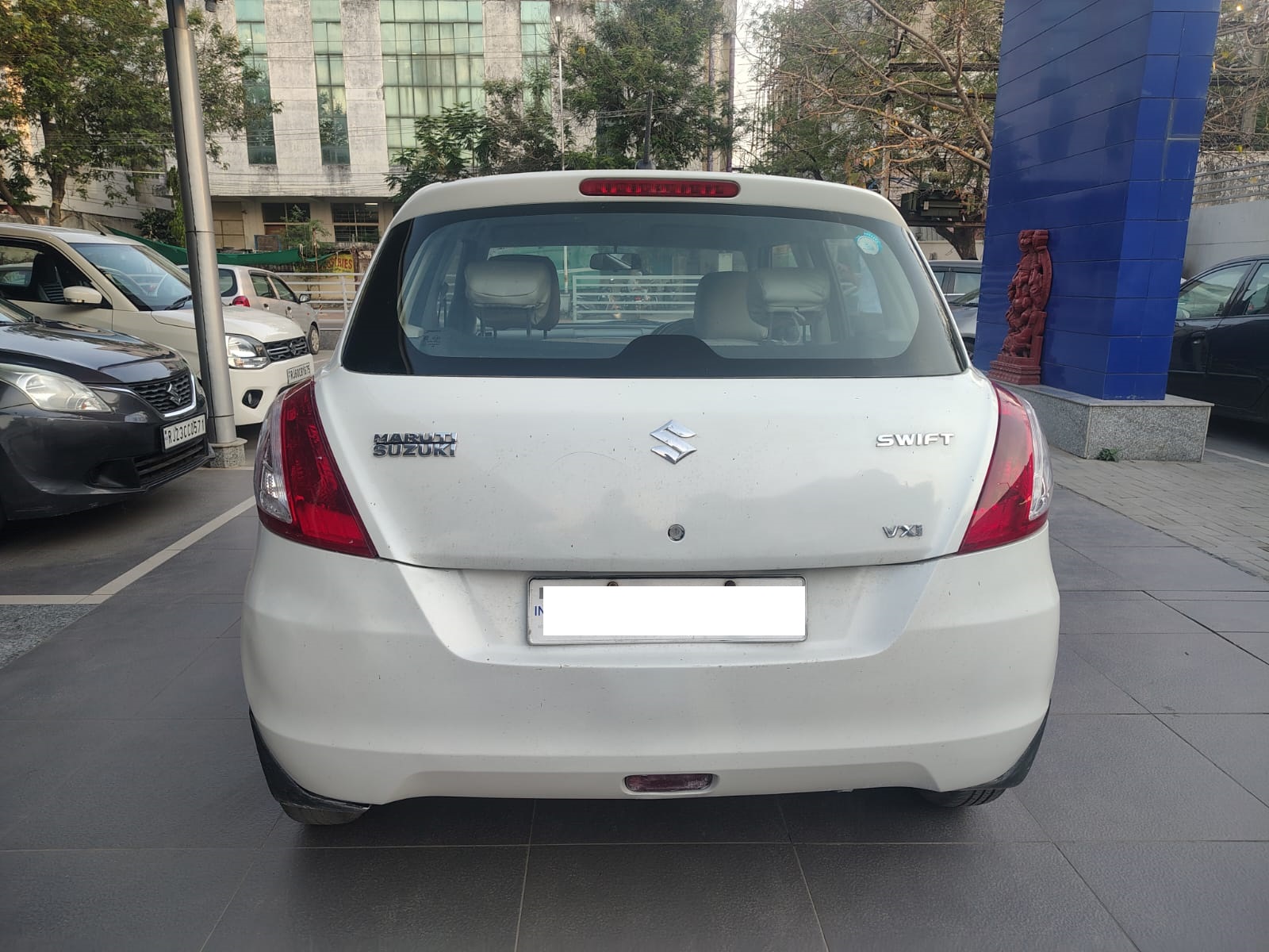 Maruti Suzuki Swift VXI