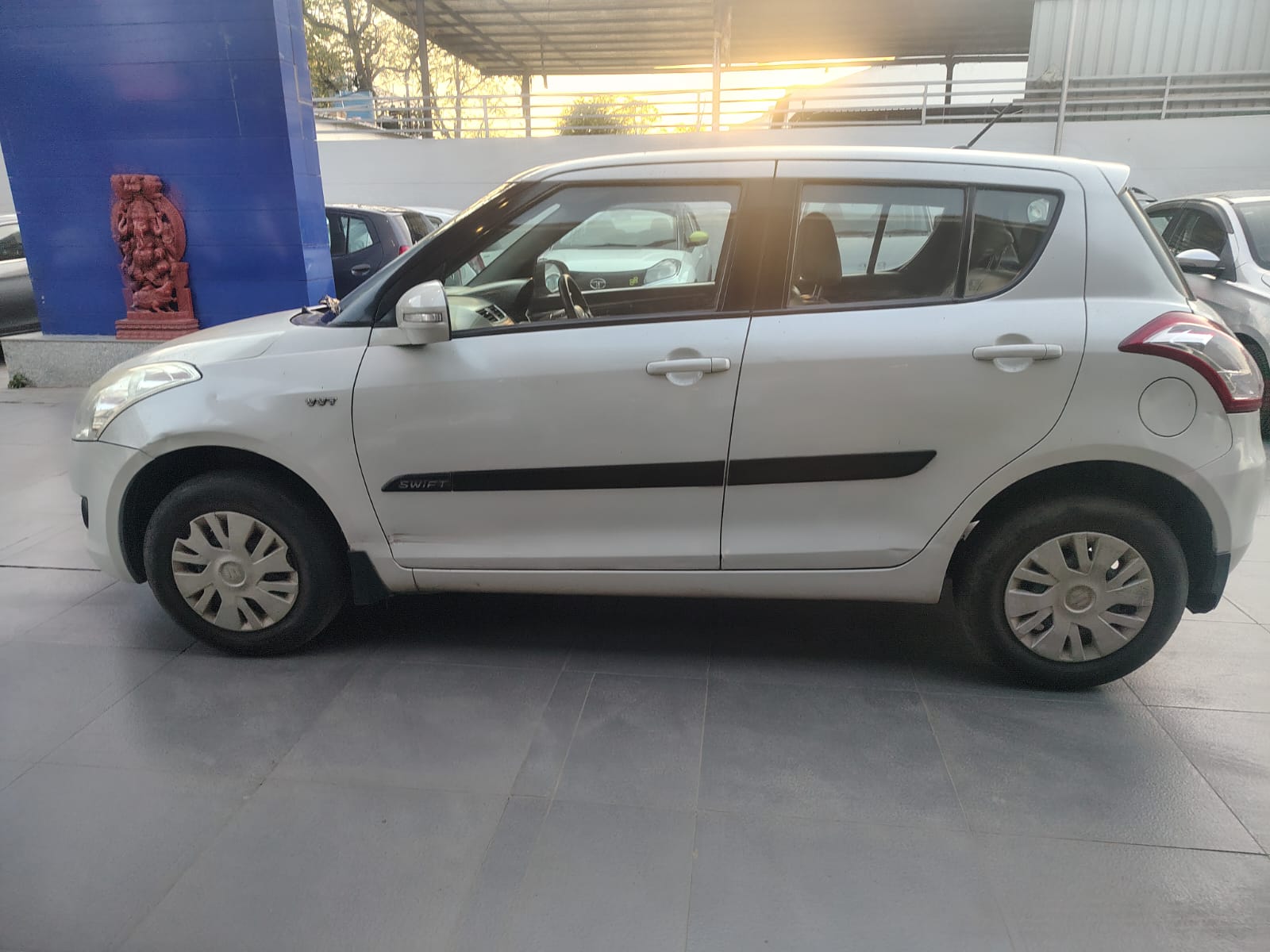 Maruti Suzuki Swift VXI
