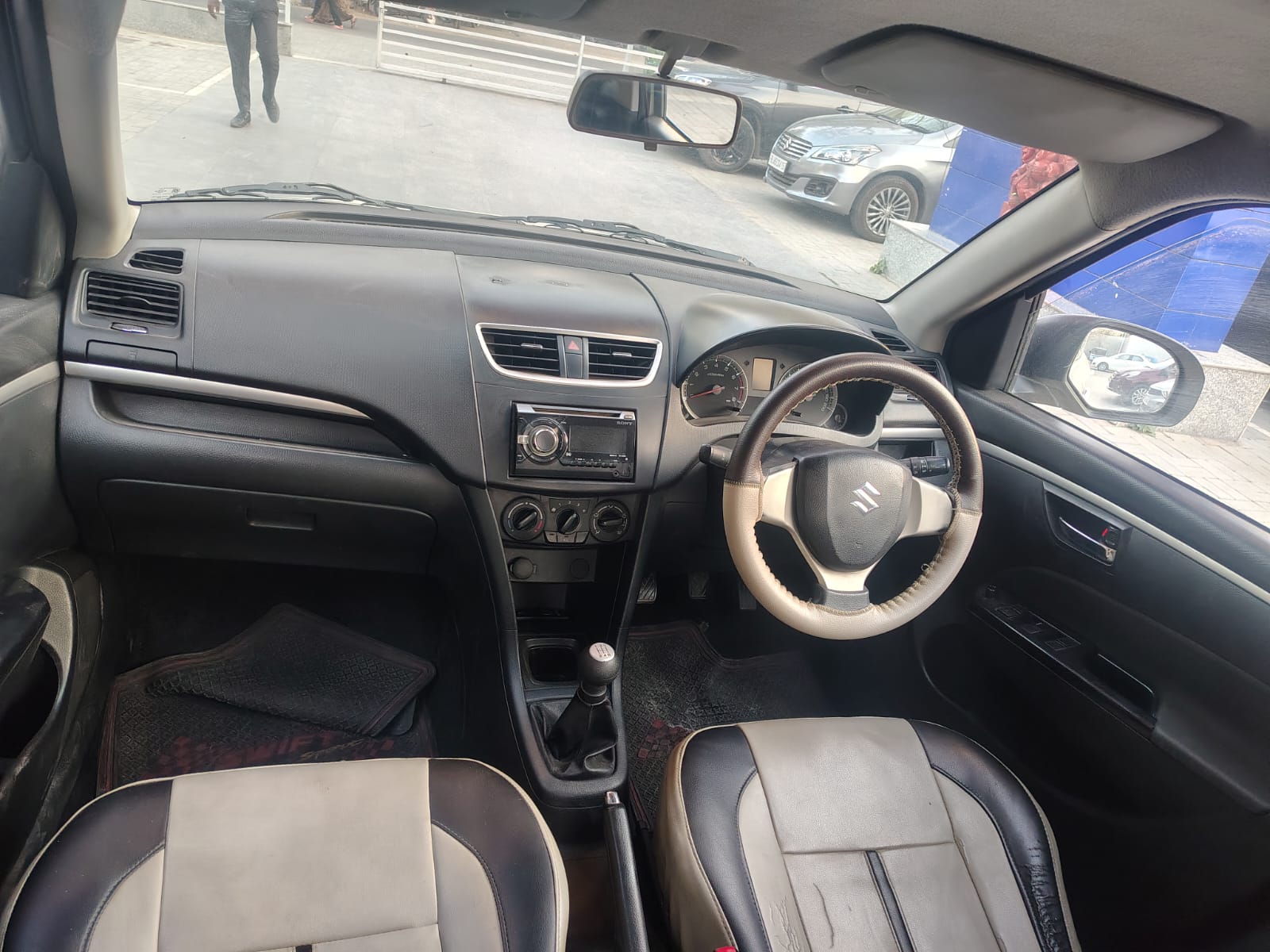 Maruti Suzuki Swift VXI