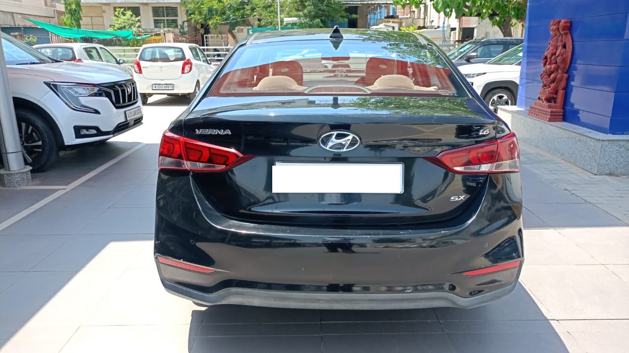 Hyundai Verna 1.6 SX
