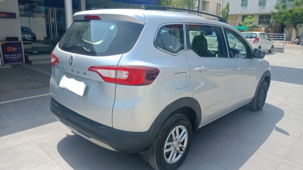 Renault Triber RXT MT