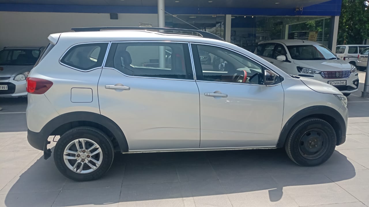 Renault Triber RXT MT