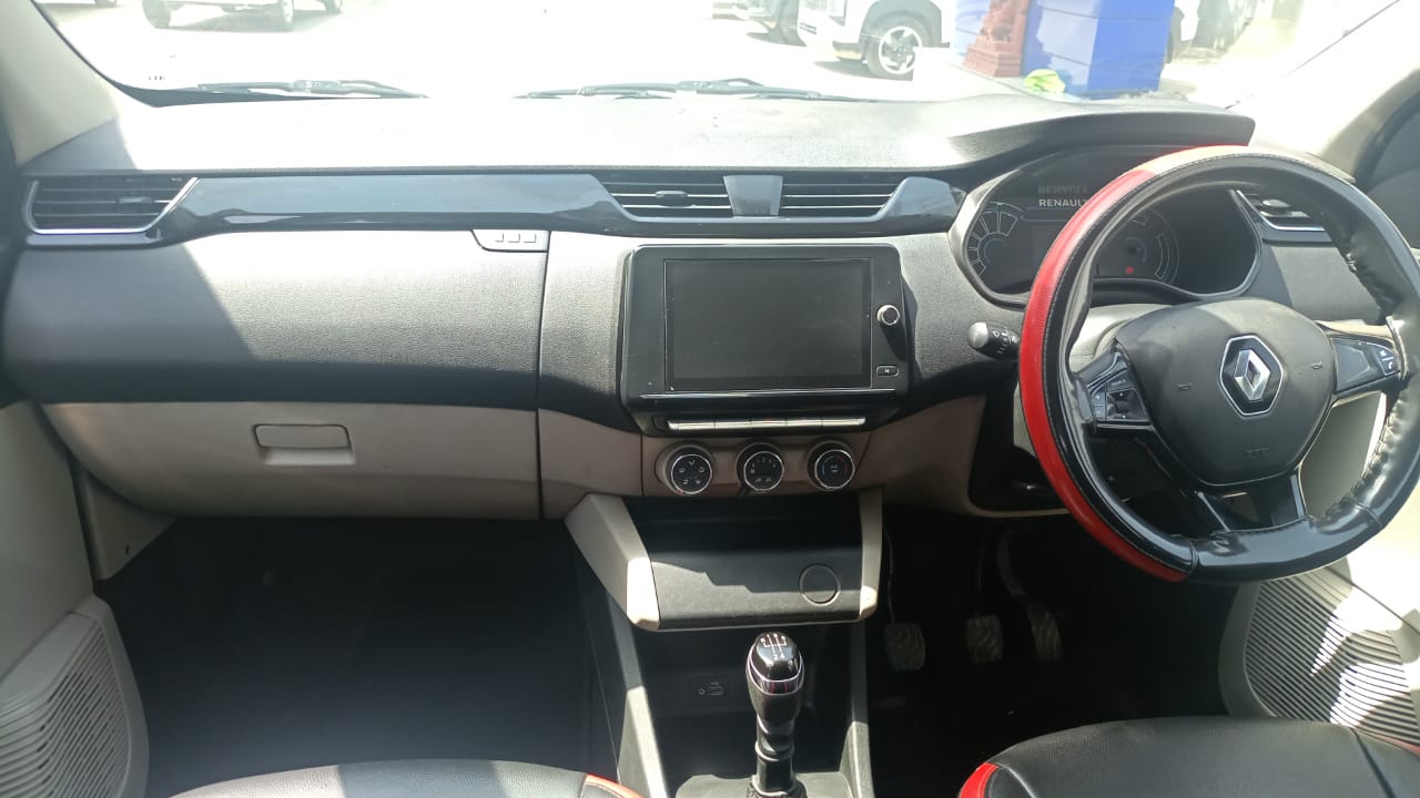 Renault Triber RXT MT