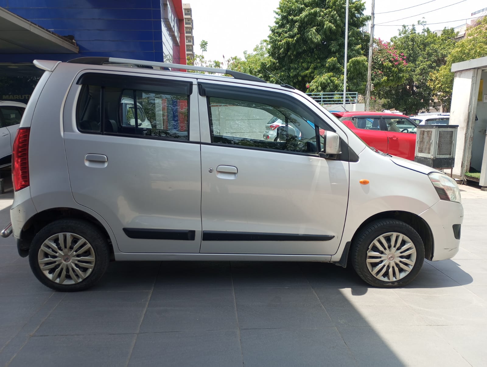 Maruti Suzuki Wagon R VXI AMT