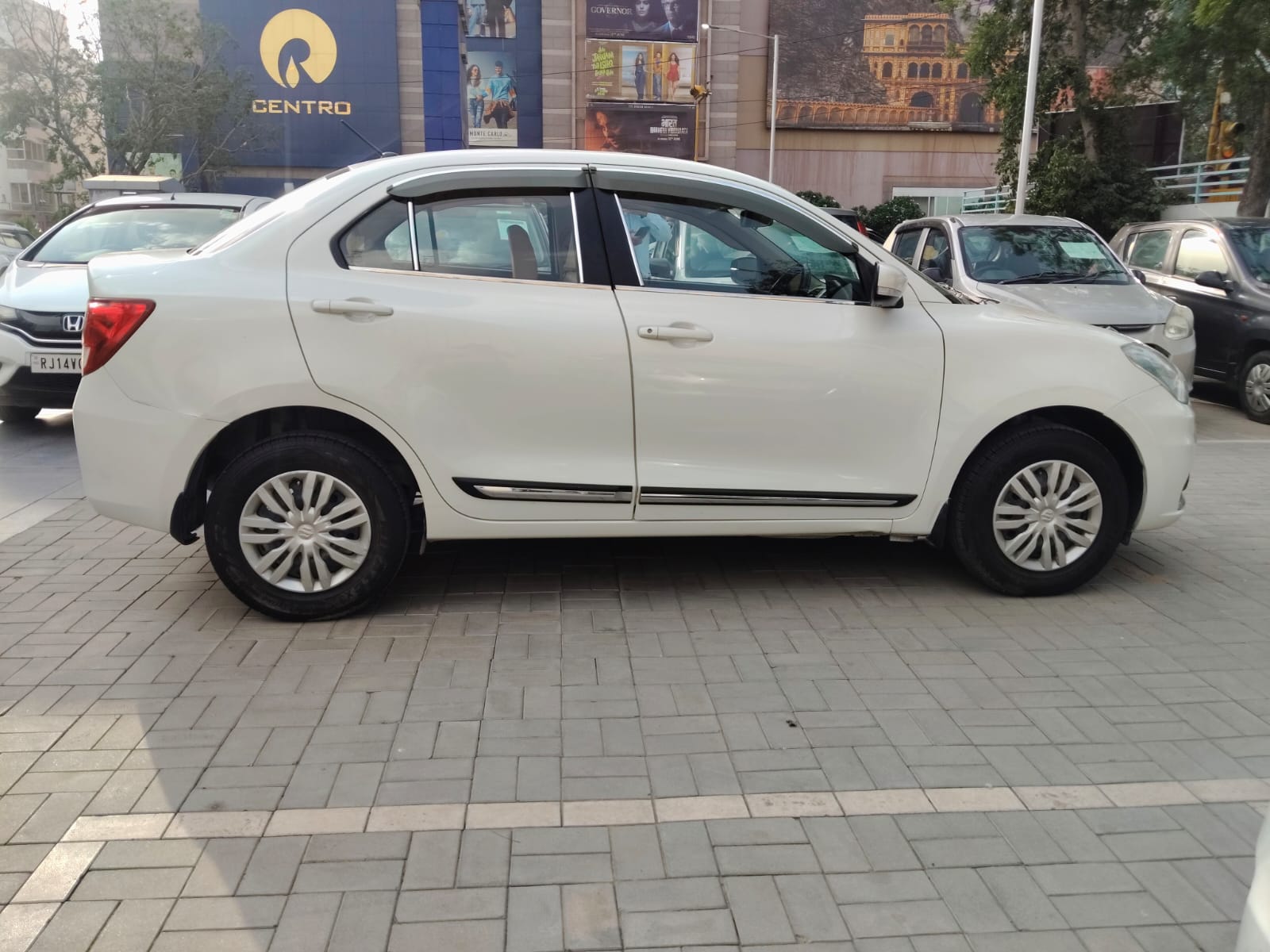 Maruti Suzuki Dzire vxi CNG
