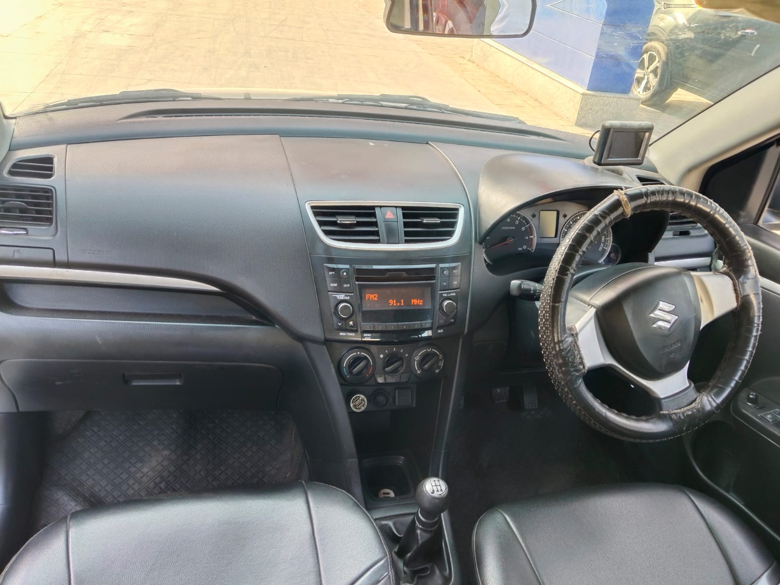 Maruti Suzuki Swift vxi