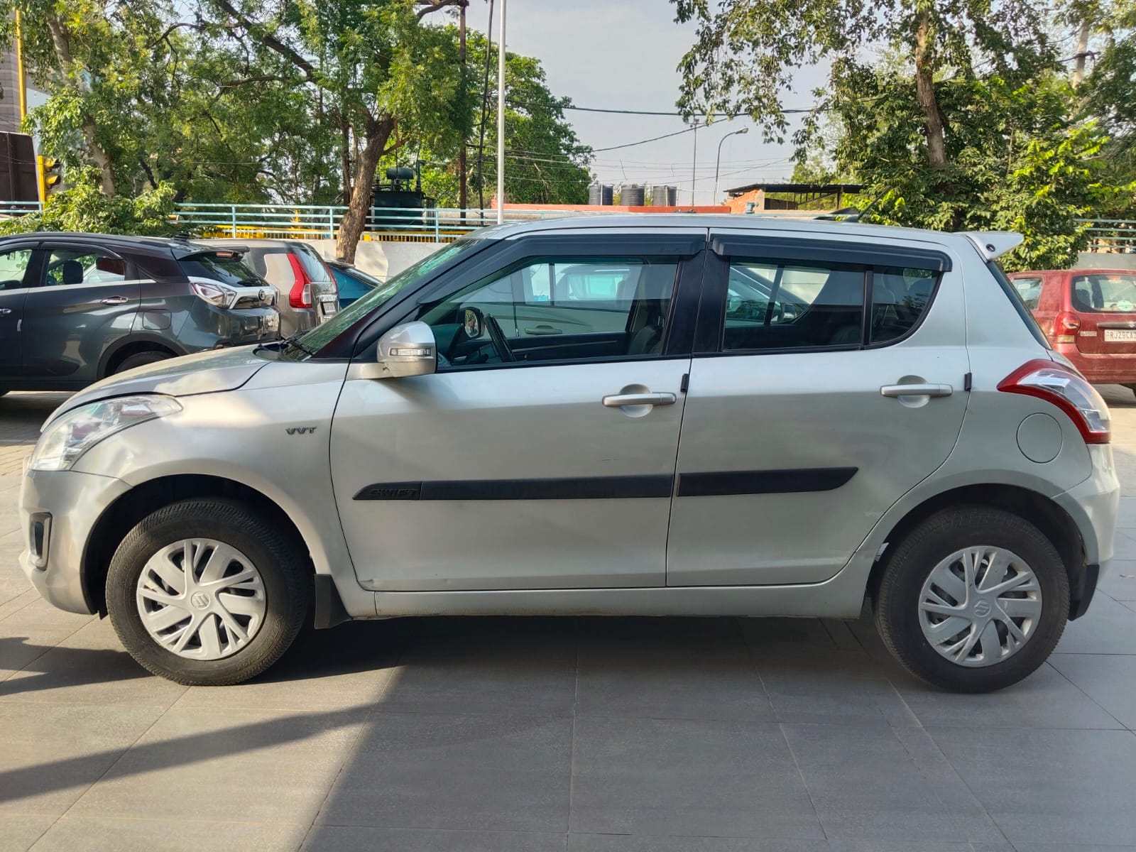 Maruti Suzuki Swift vxi