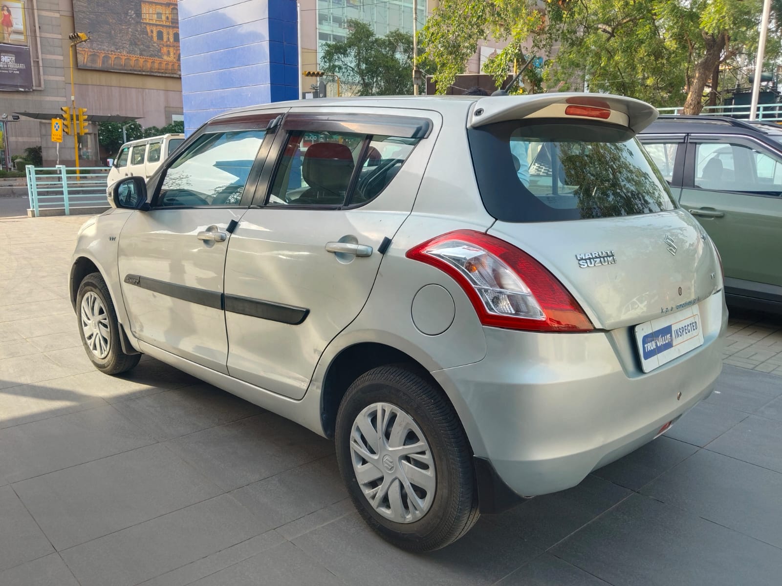 Maruti Suzuki Swift vxi