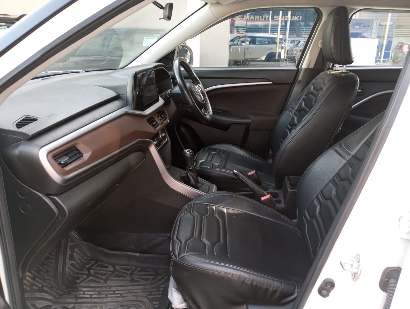 Maruti Suzuki Brezza Smart Hybrid zxi o