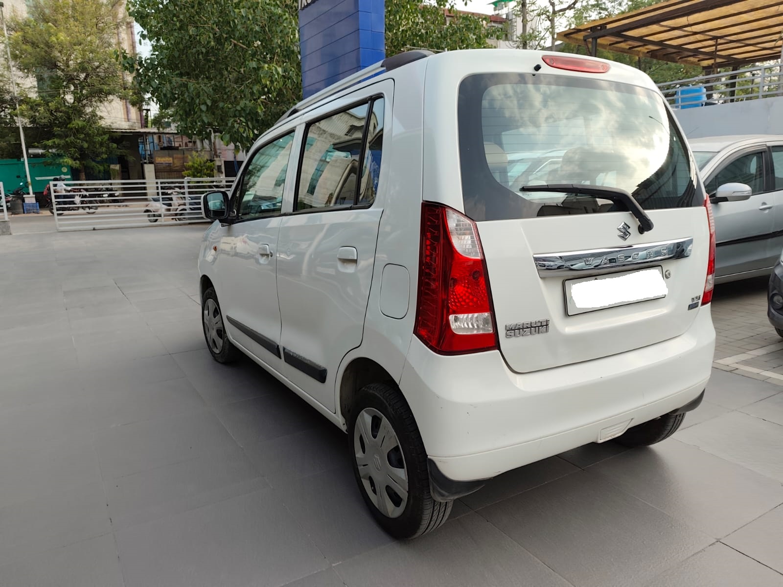 Maruti Suzuki Wagon R VXI AMT