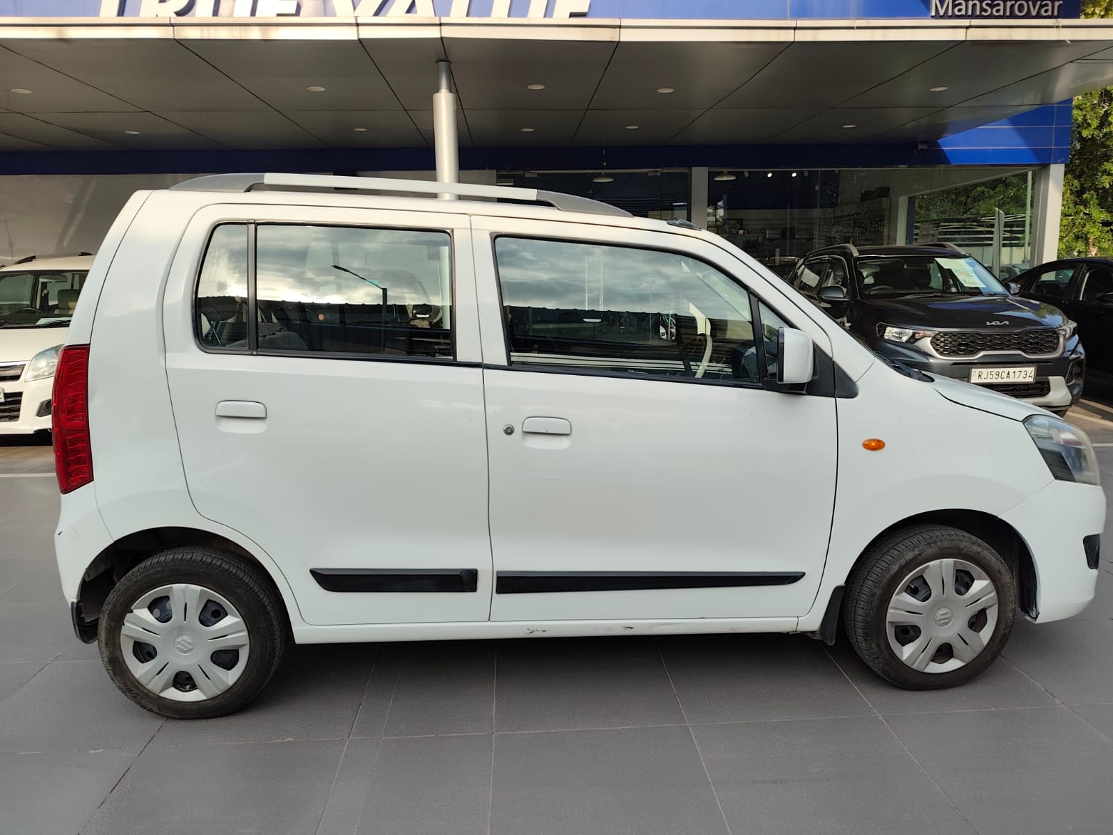 Maruti Suzuki Wagon R VXI AMT