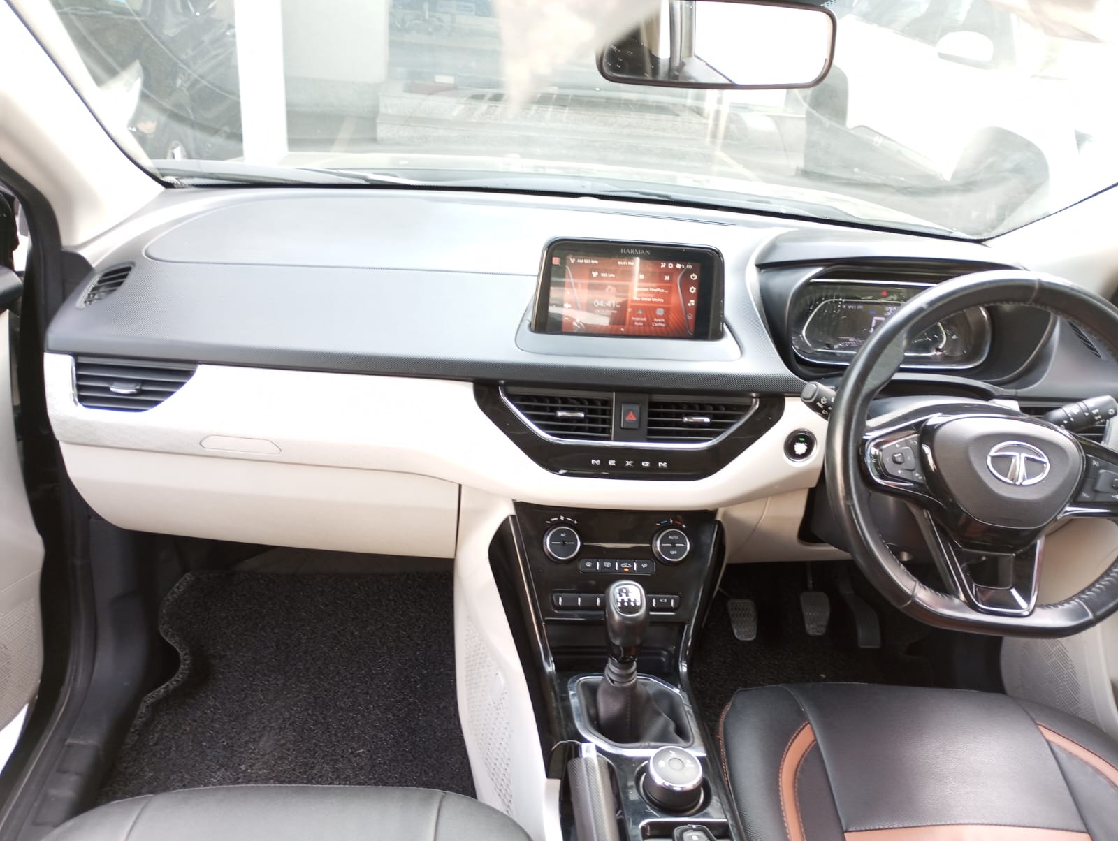 Tata Nexon xz+ s