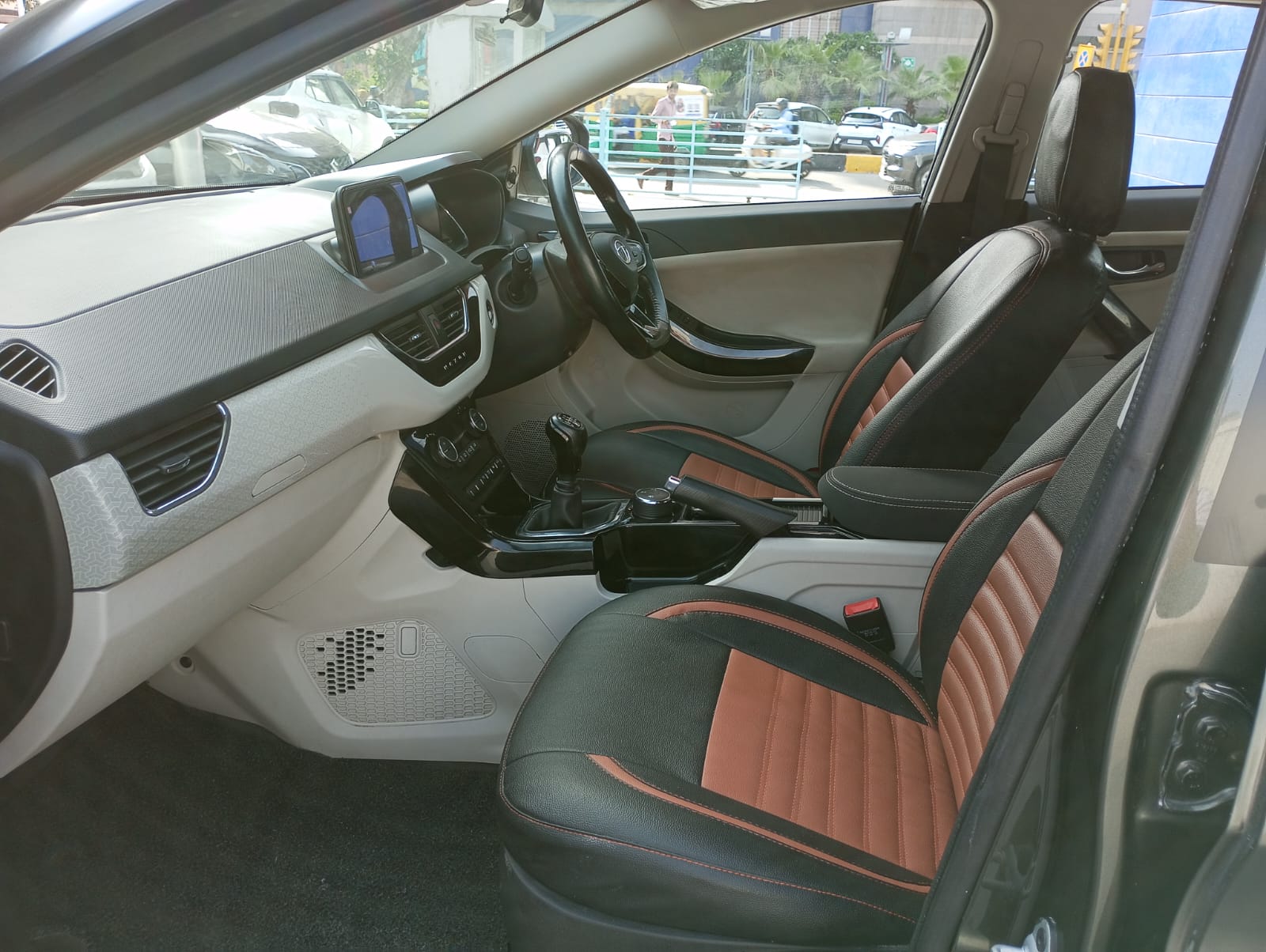 Tata Nexon xz+ s