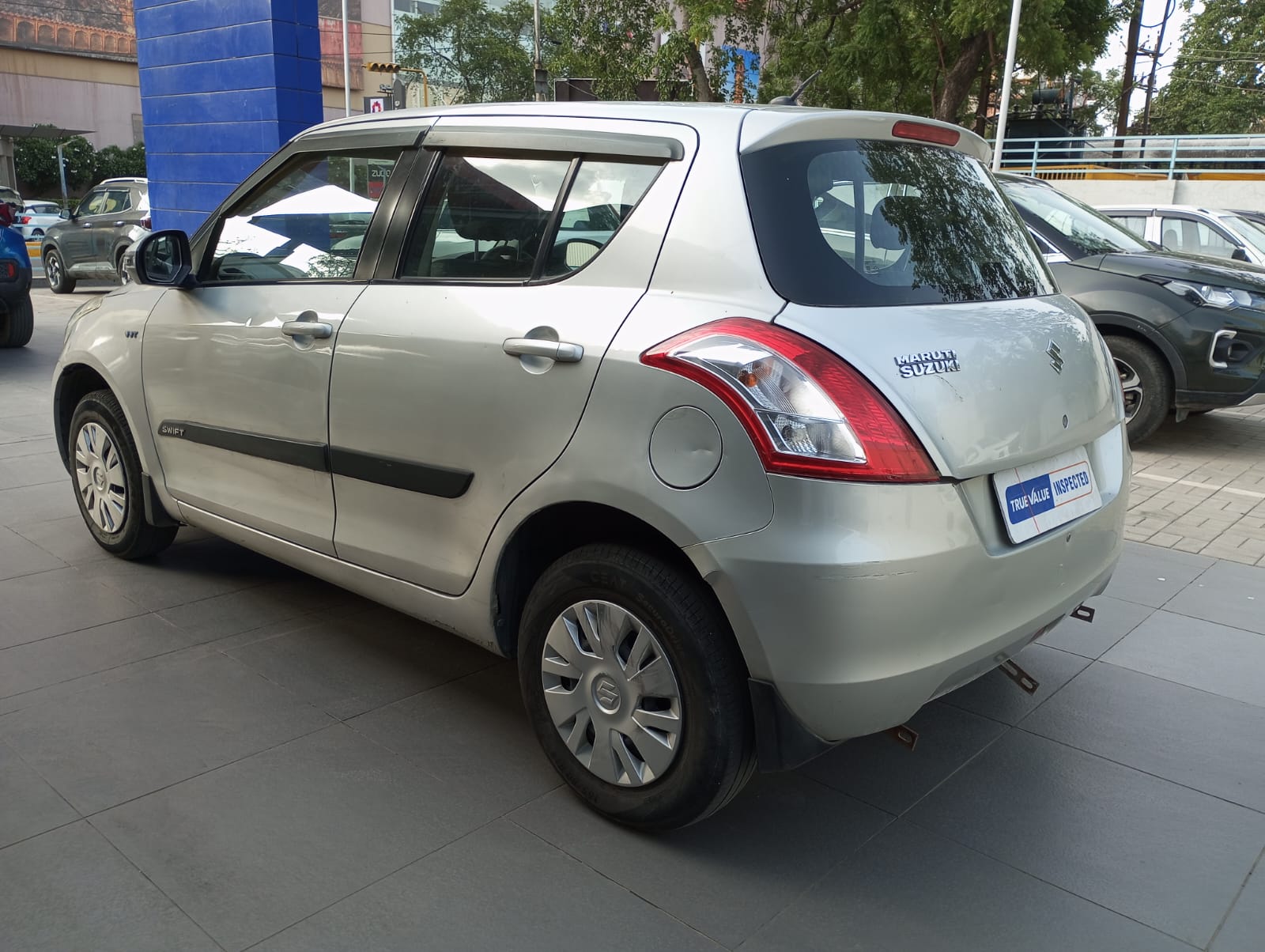 Maruti Suzuki Swift vxi