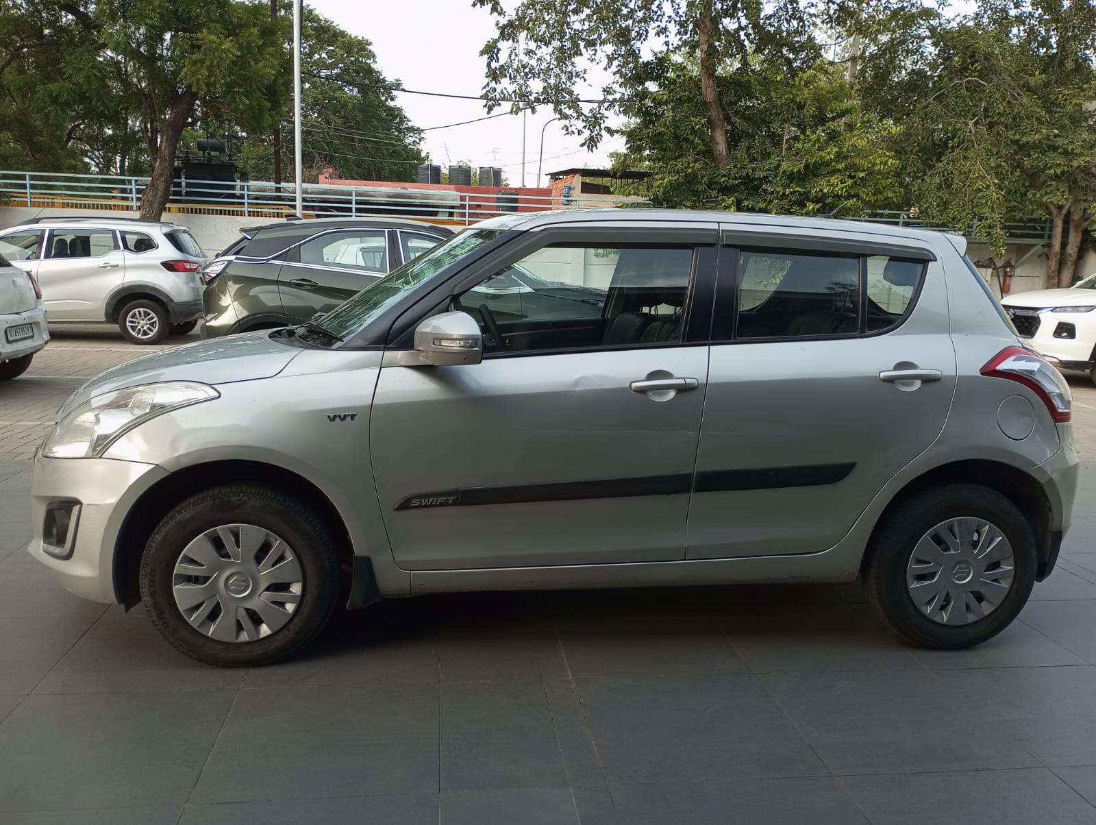 Maruti Suzuki Swift vxi