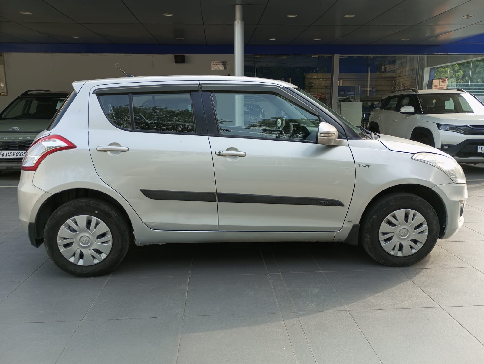 Maruti Suzuki Swift vxi