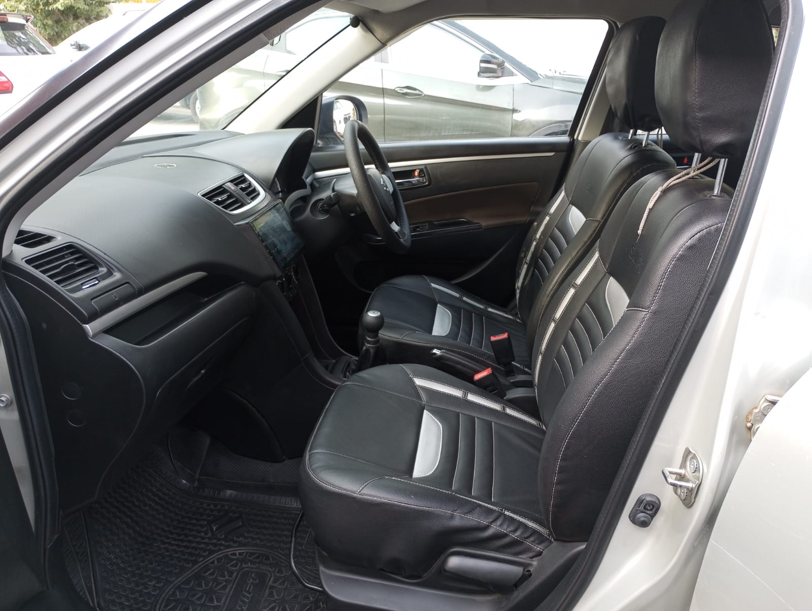 Maruti Suzuki Swift vxi