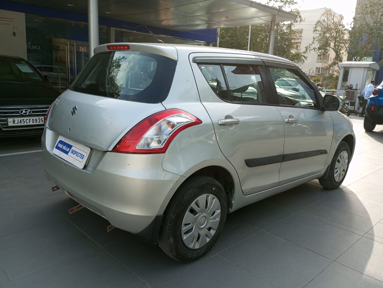 Maruti Suzuki Swift vxi
