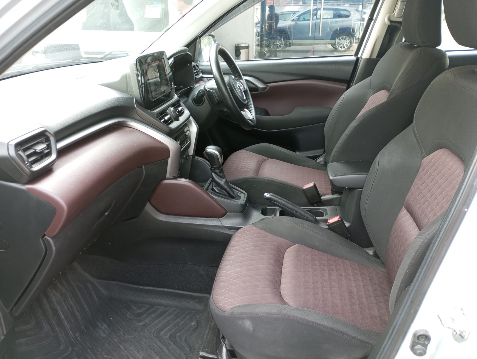 Maruti suzuki G Vitara Smart Hybrid Delta AT