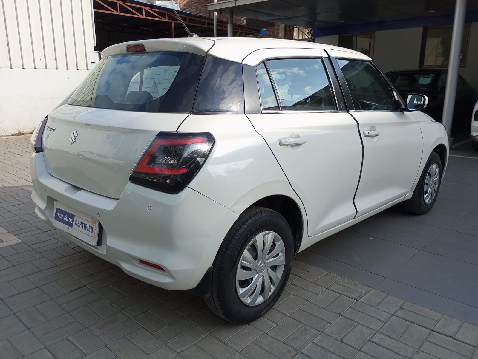 Maruti Suzuki Swift Vxi