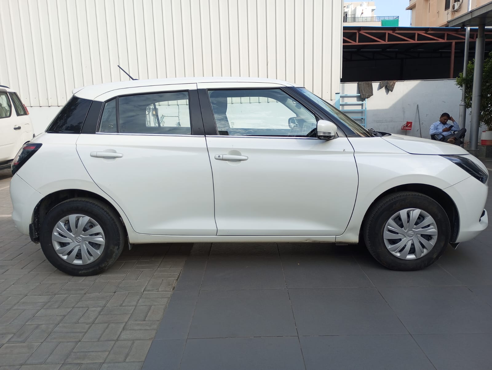 Maruti Suzuki Swift Vxi
