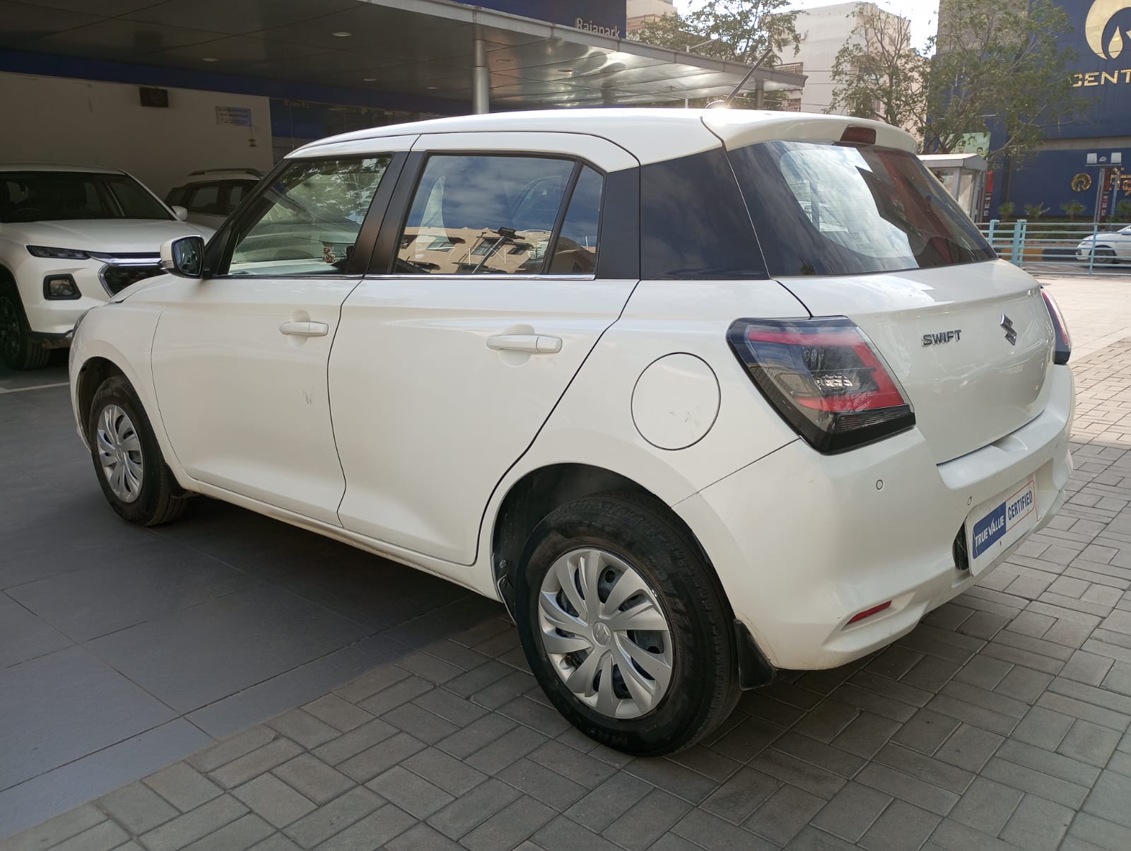 Maruti Suzuki Swift Vxi