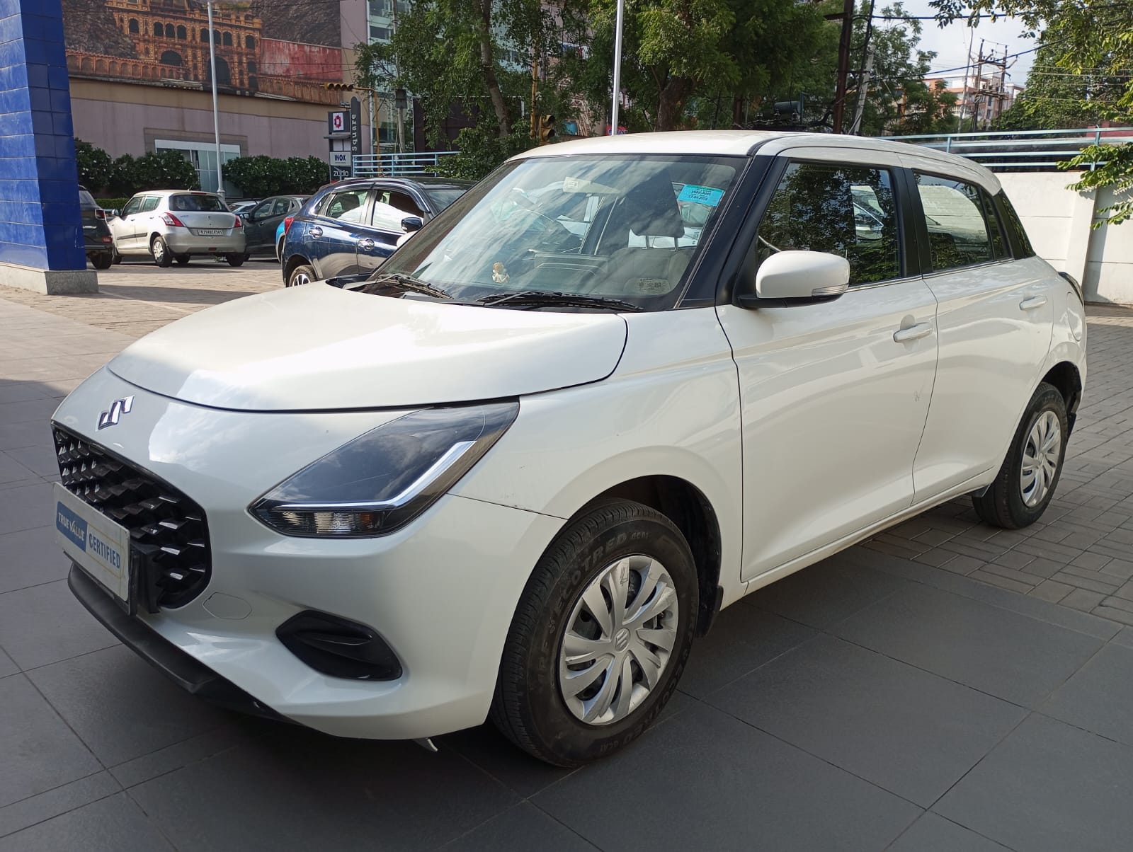 Maruti Suzuki Swift Vxi