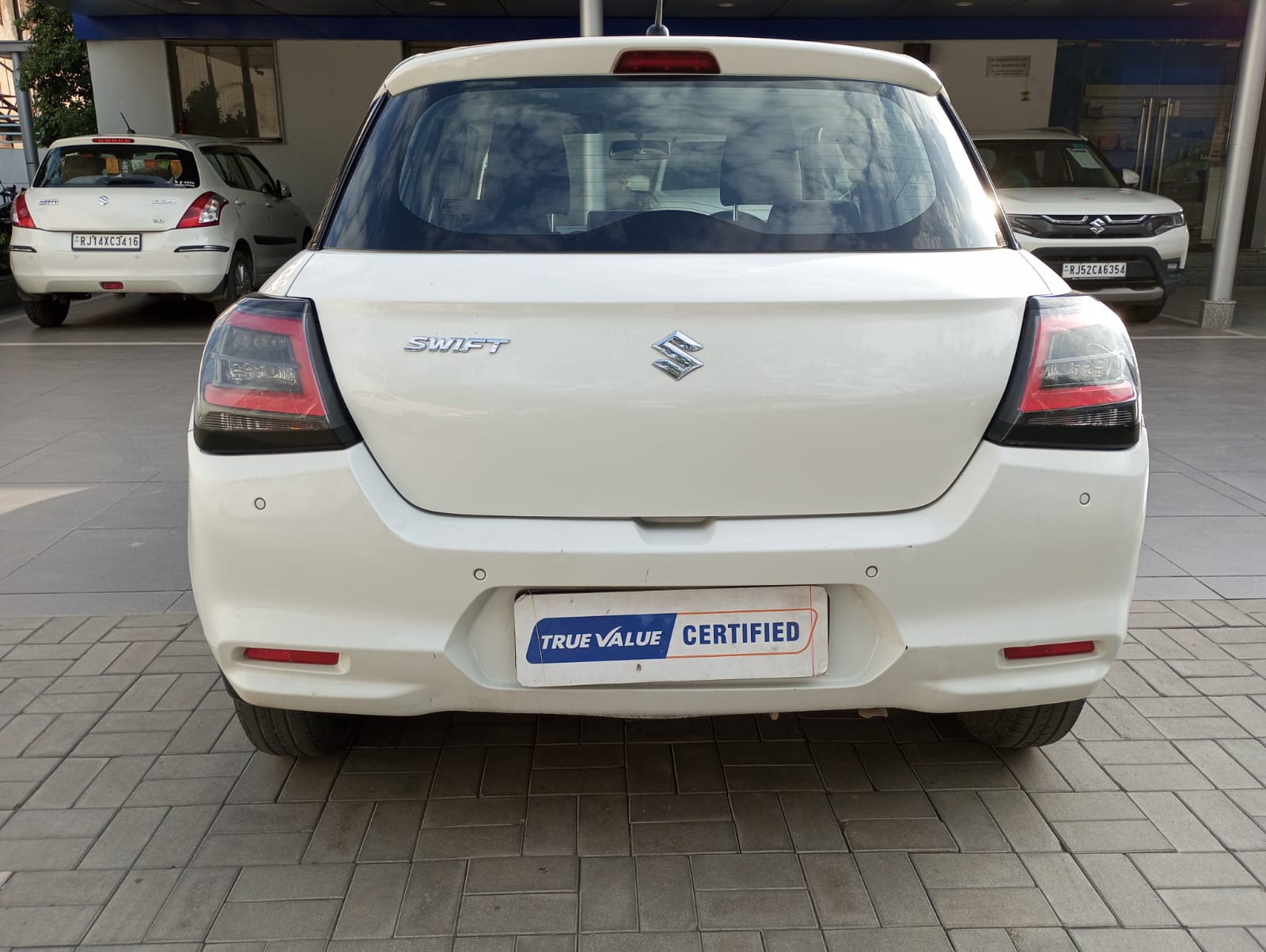 Maruti Suzuki Swift Vxi