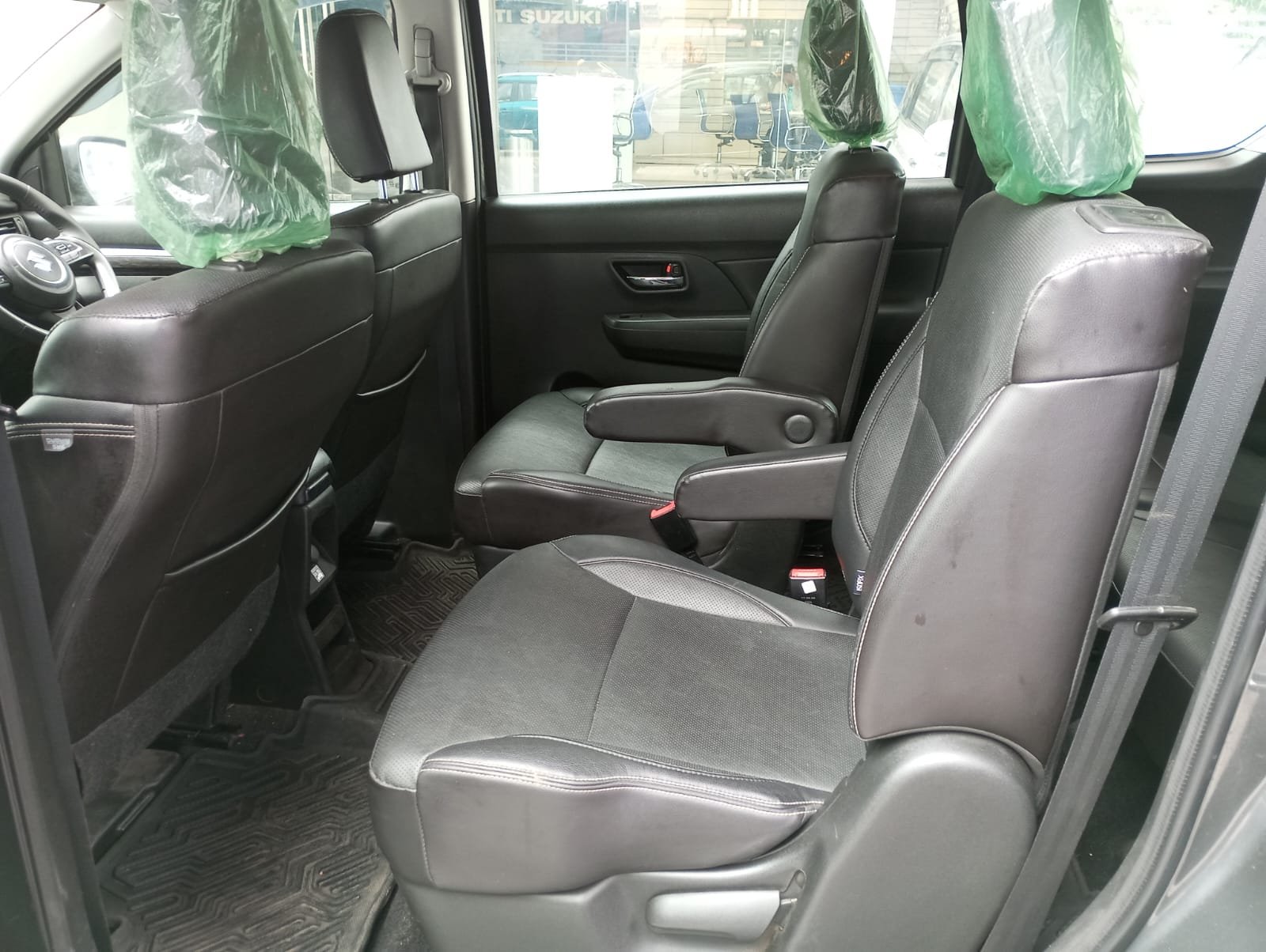 Maruti Suzuki XL6 Smart Hybrid Alpha+