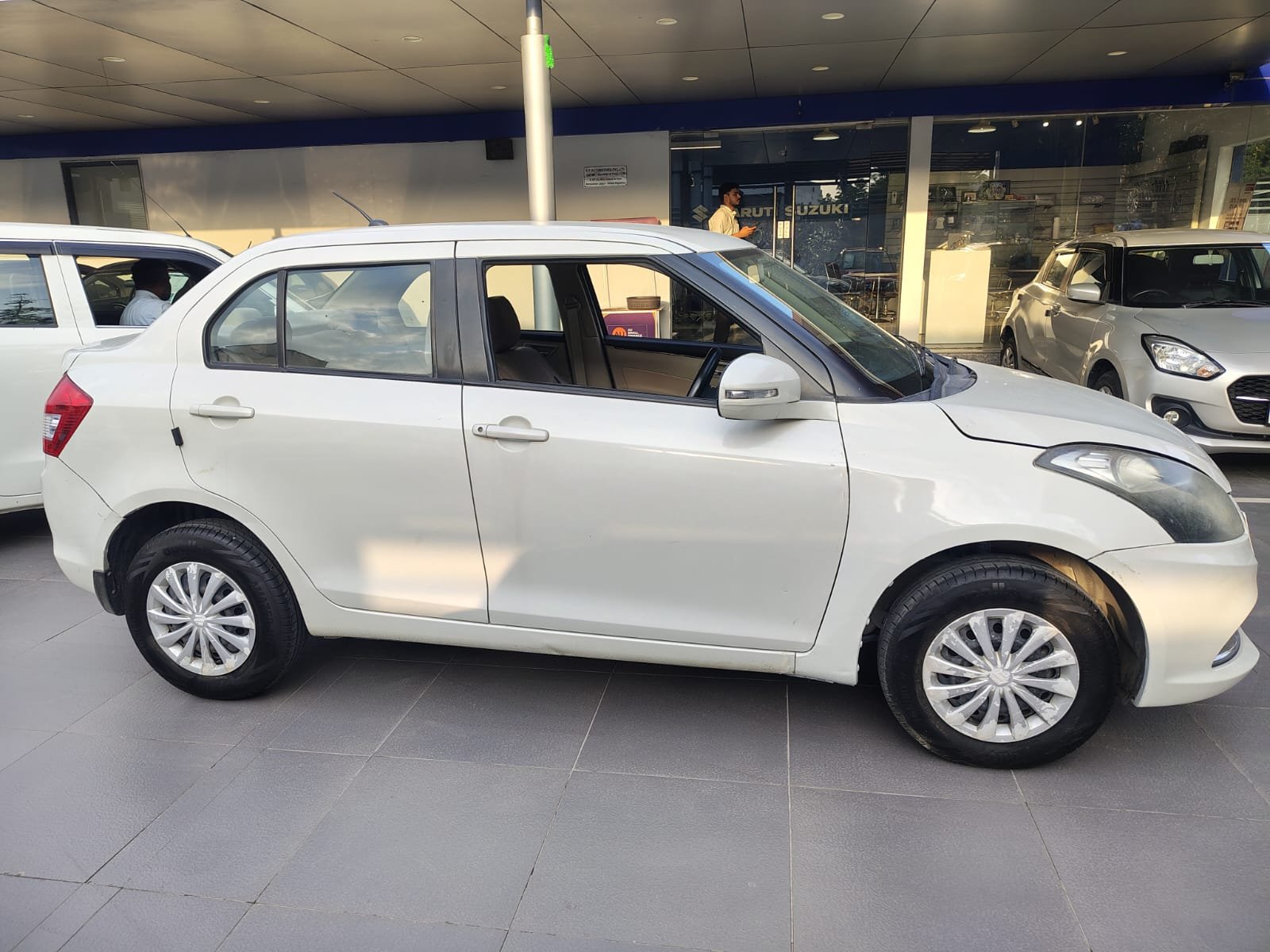 Maruti Suzuki Swift Dzire VXI