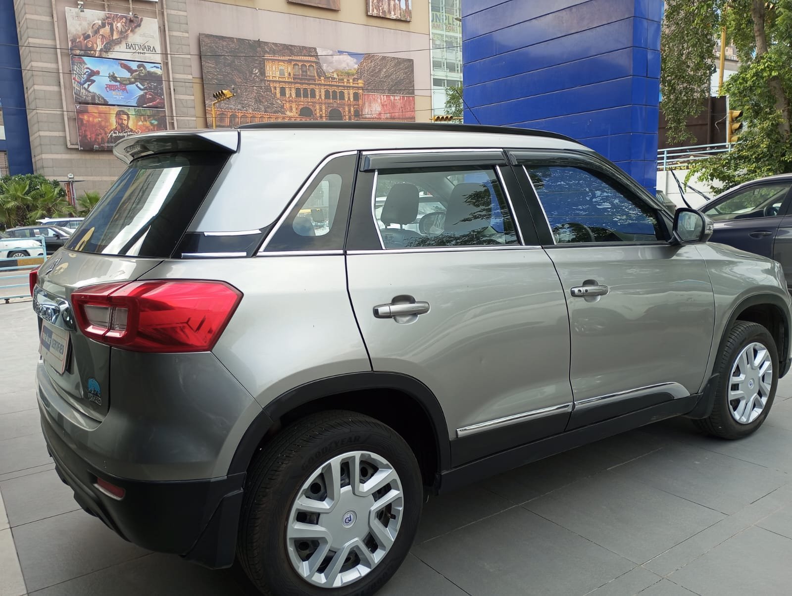 Maruti Suzuki V Brezza Vxi