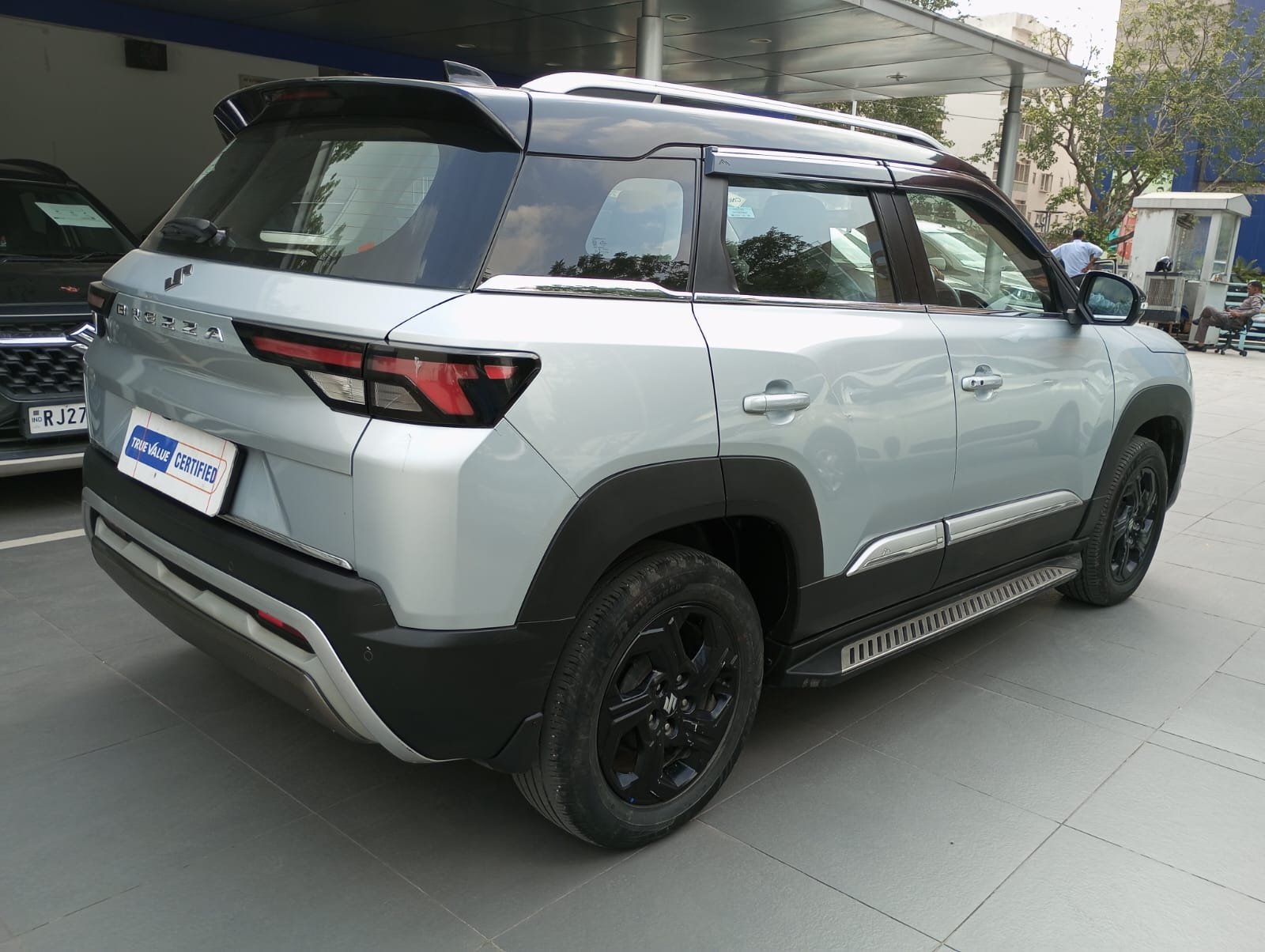 Maruti Suzuki Brezza Zxi O Cng