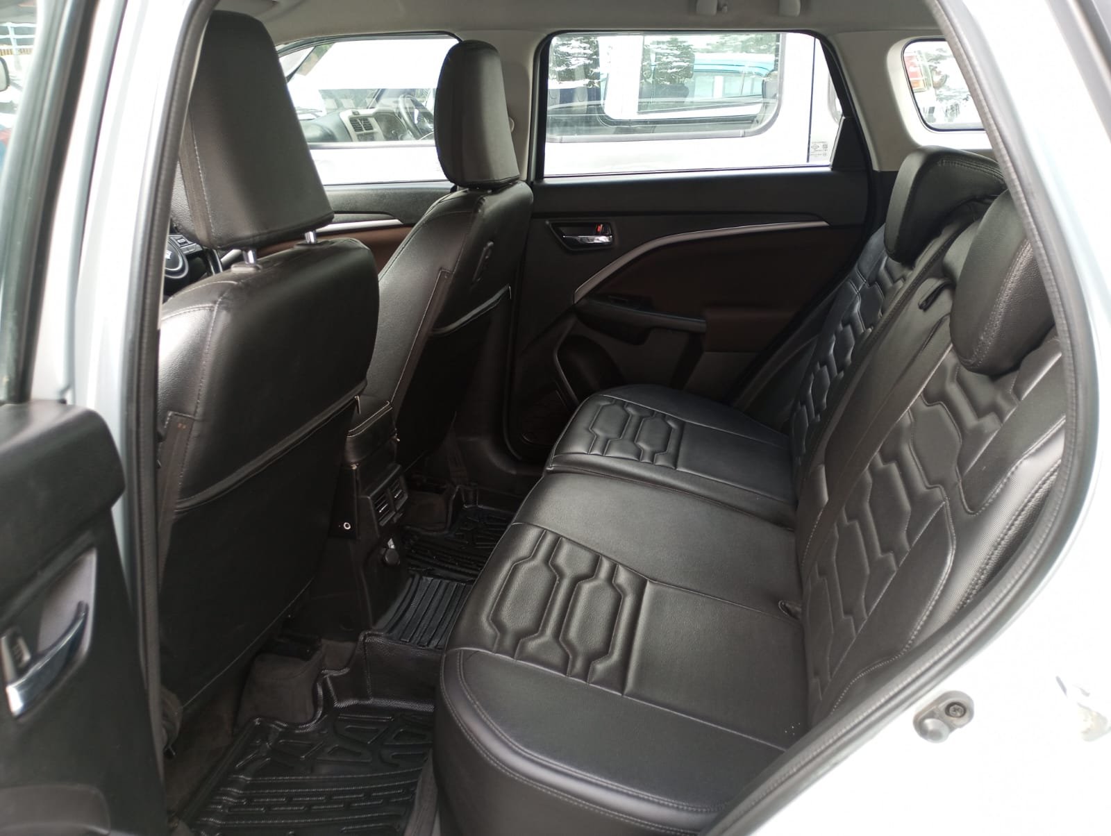 Maruti Suzuki Brezza Zxi O Cng