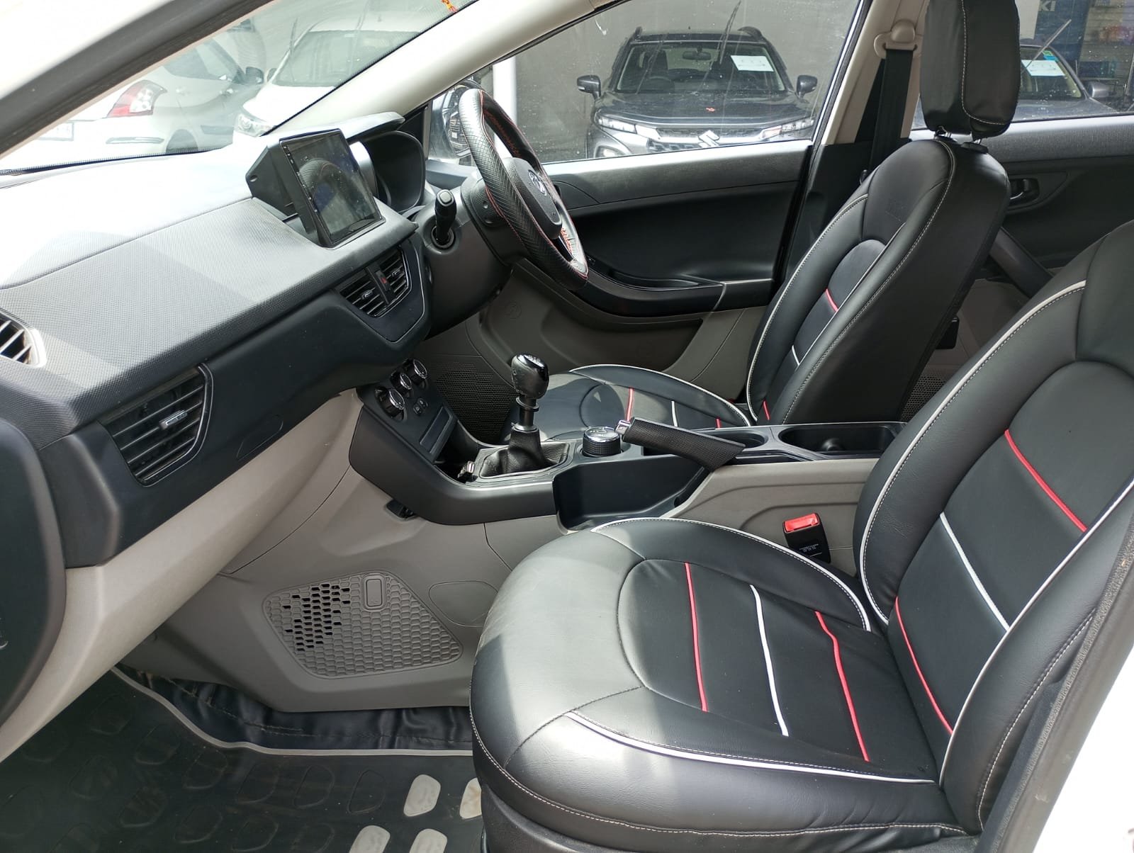Tata Motor Tata Nexon XE 1.2 RTN BS4