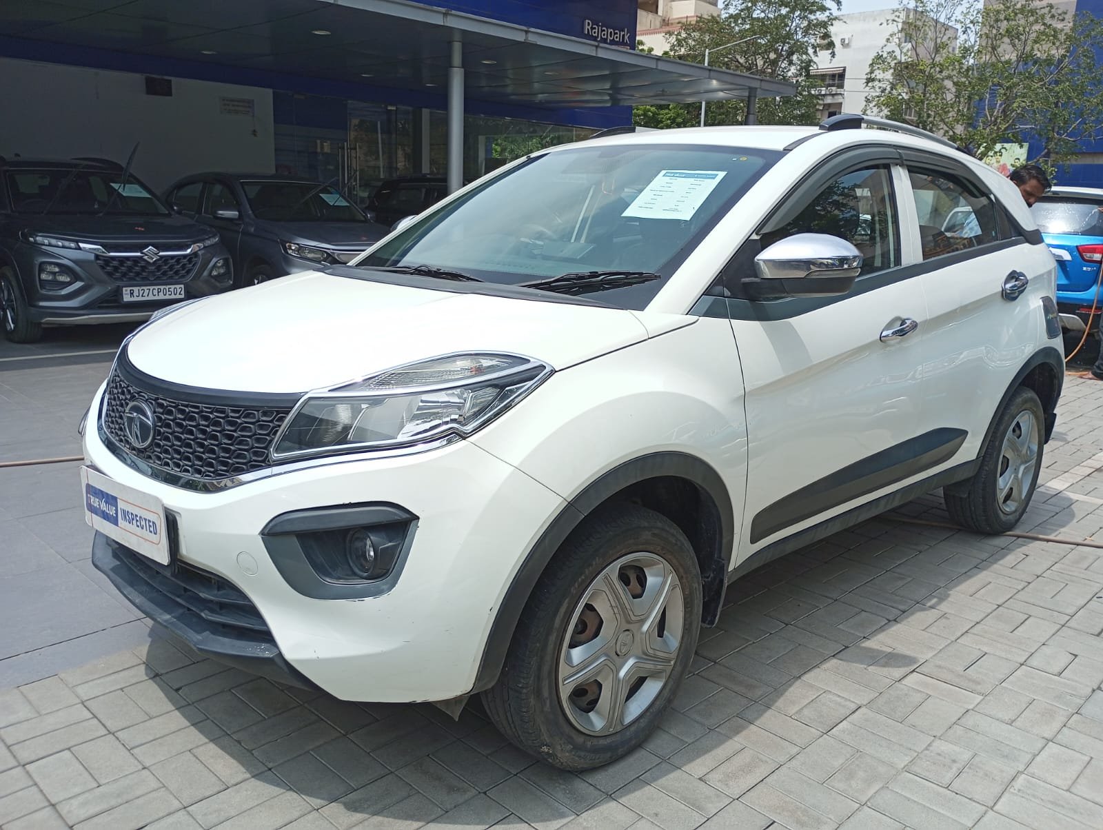 Tata Motor Tata Nexon XE 1.2 RTN BS4