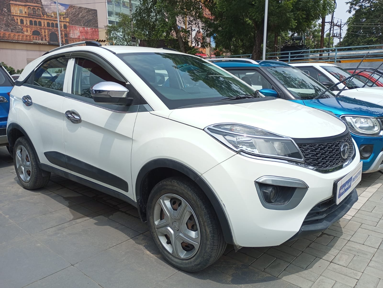 Tata Motor Tata Nexon XE 1.2 RTN BS4