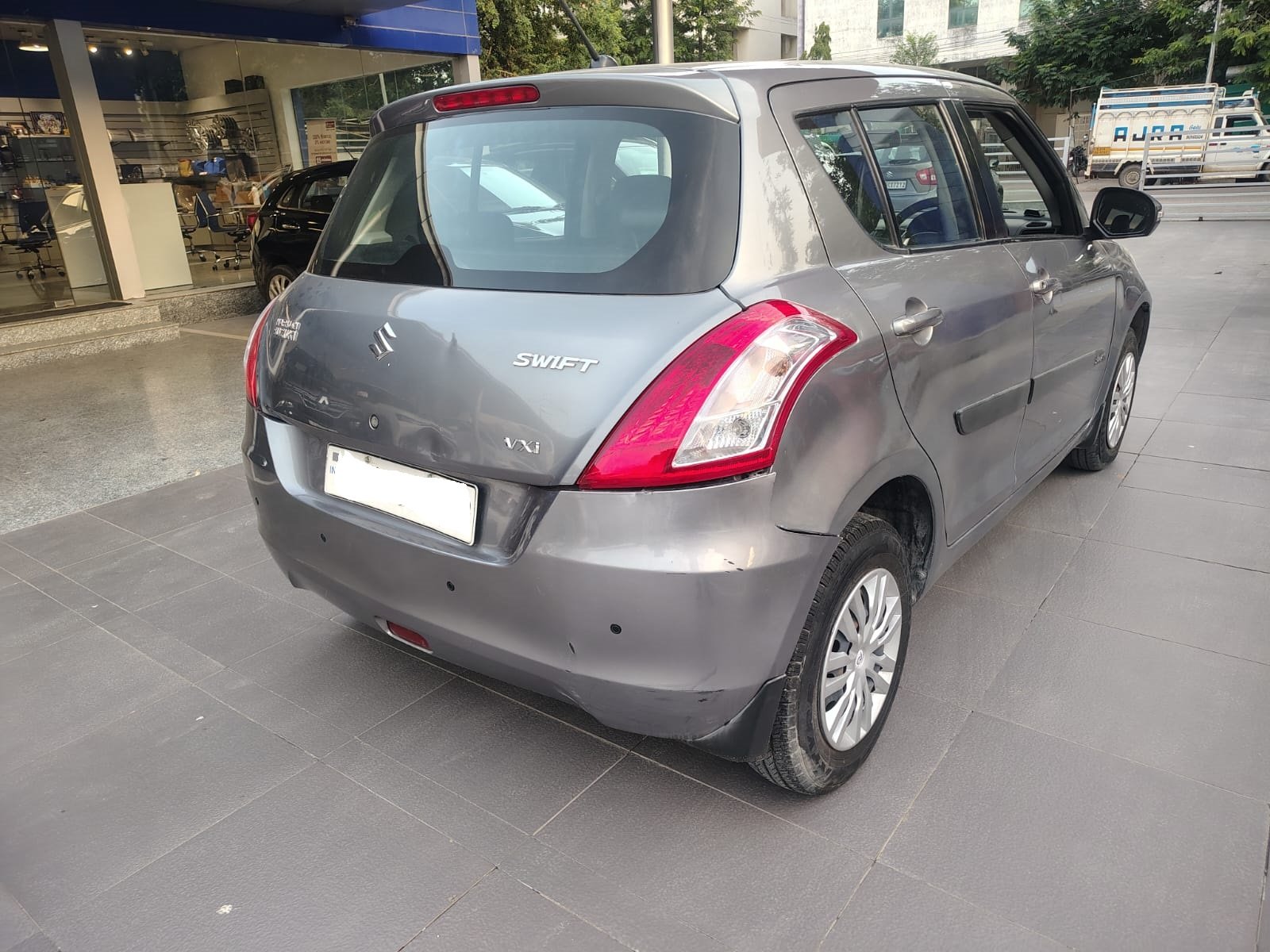 Maruti Suzuki Swift Vxi