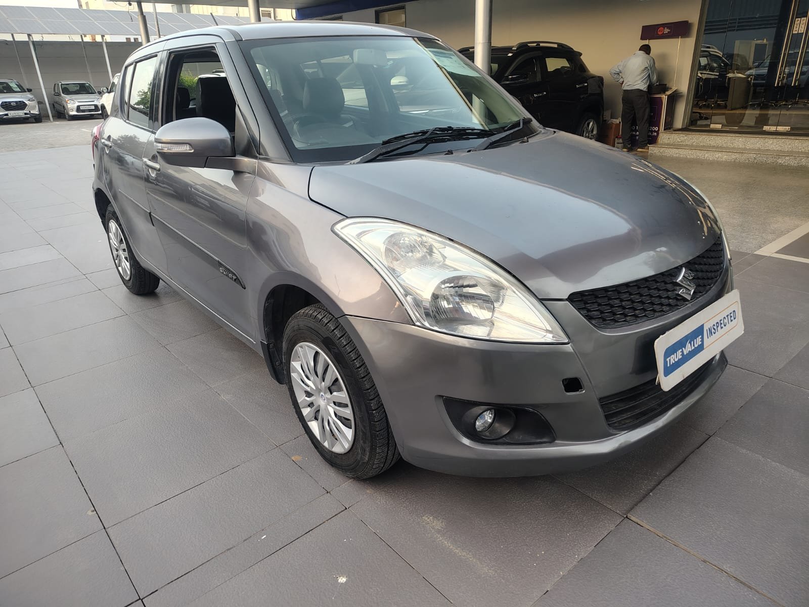 Maruti Suzuki Swift Vxi