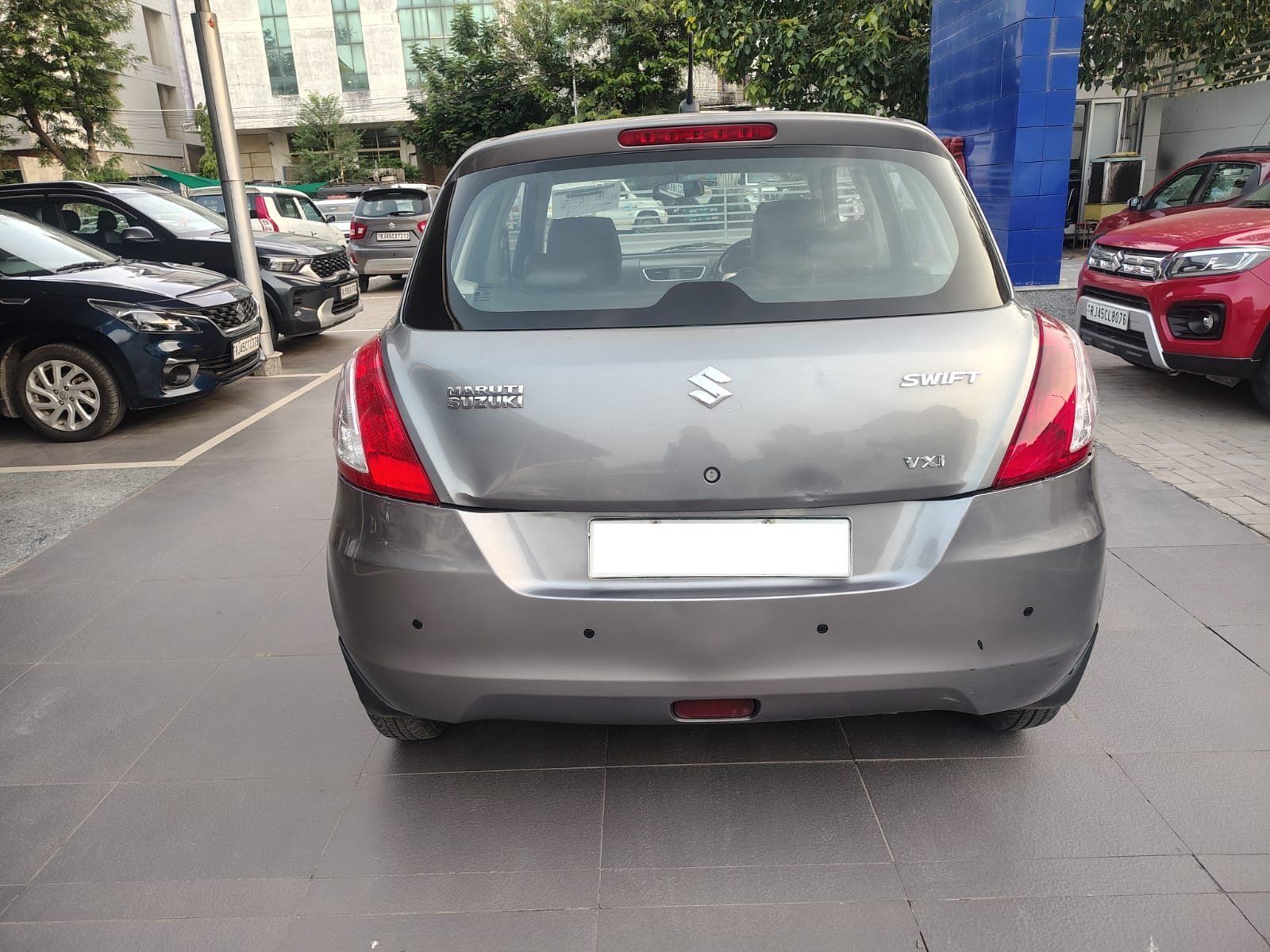 Maruti Suzuki Swift Vxi