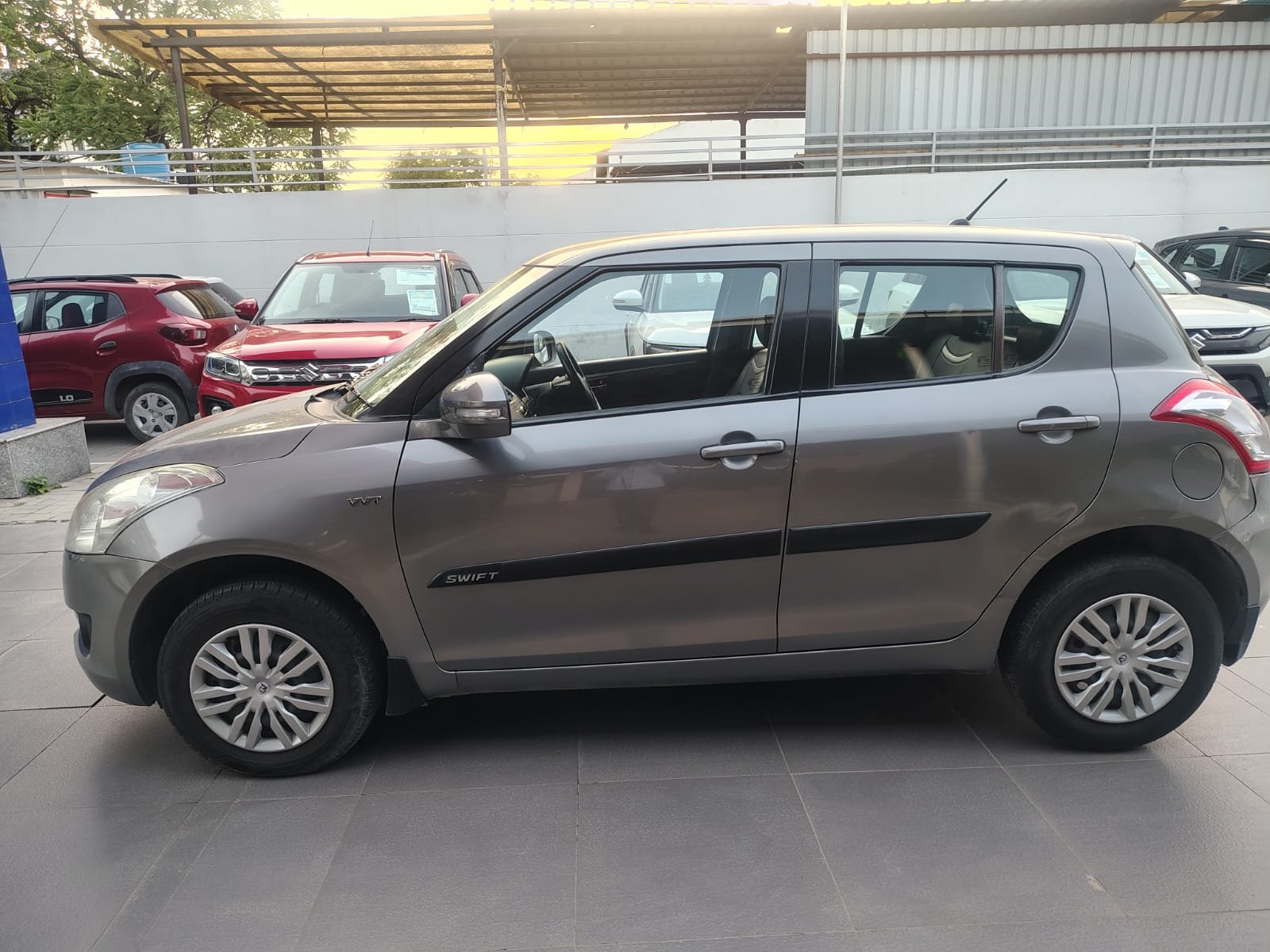 Maruti Suzuki Swift Vxi