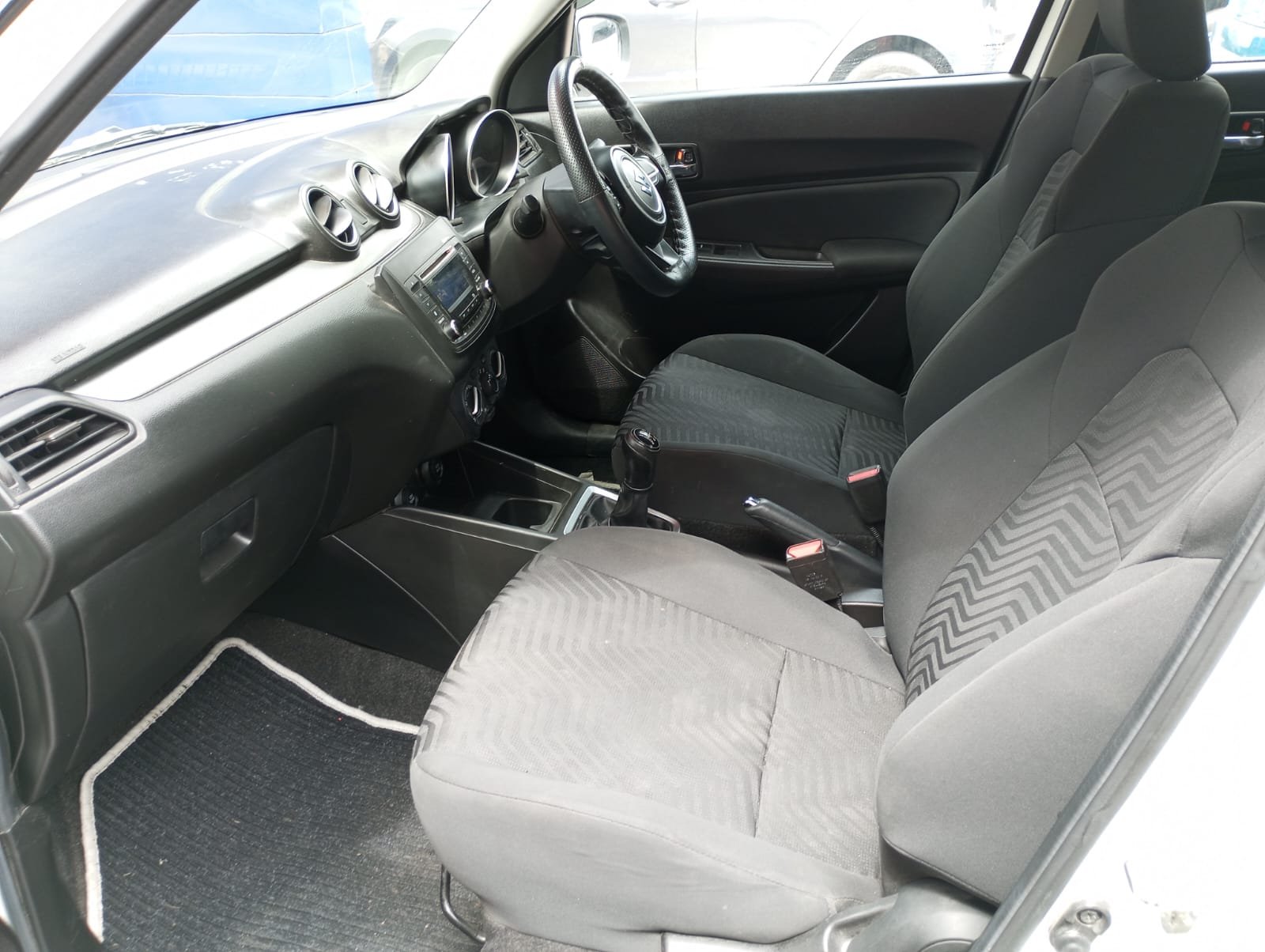 Maruti Suzuki Swift VXI