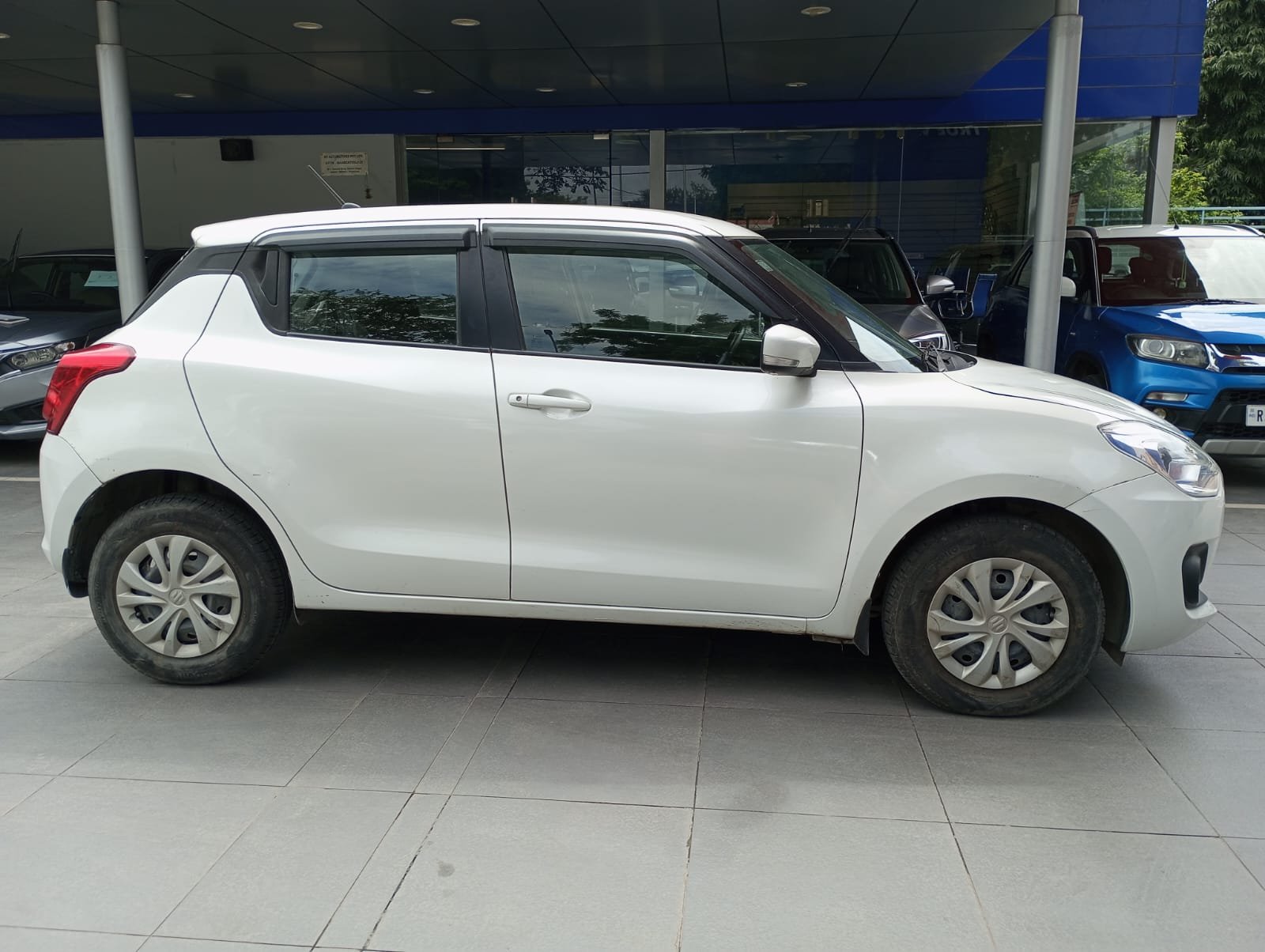 Maruti Suzuki Swift VXI