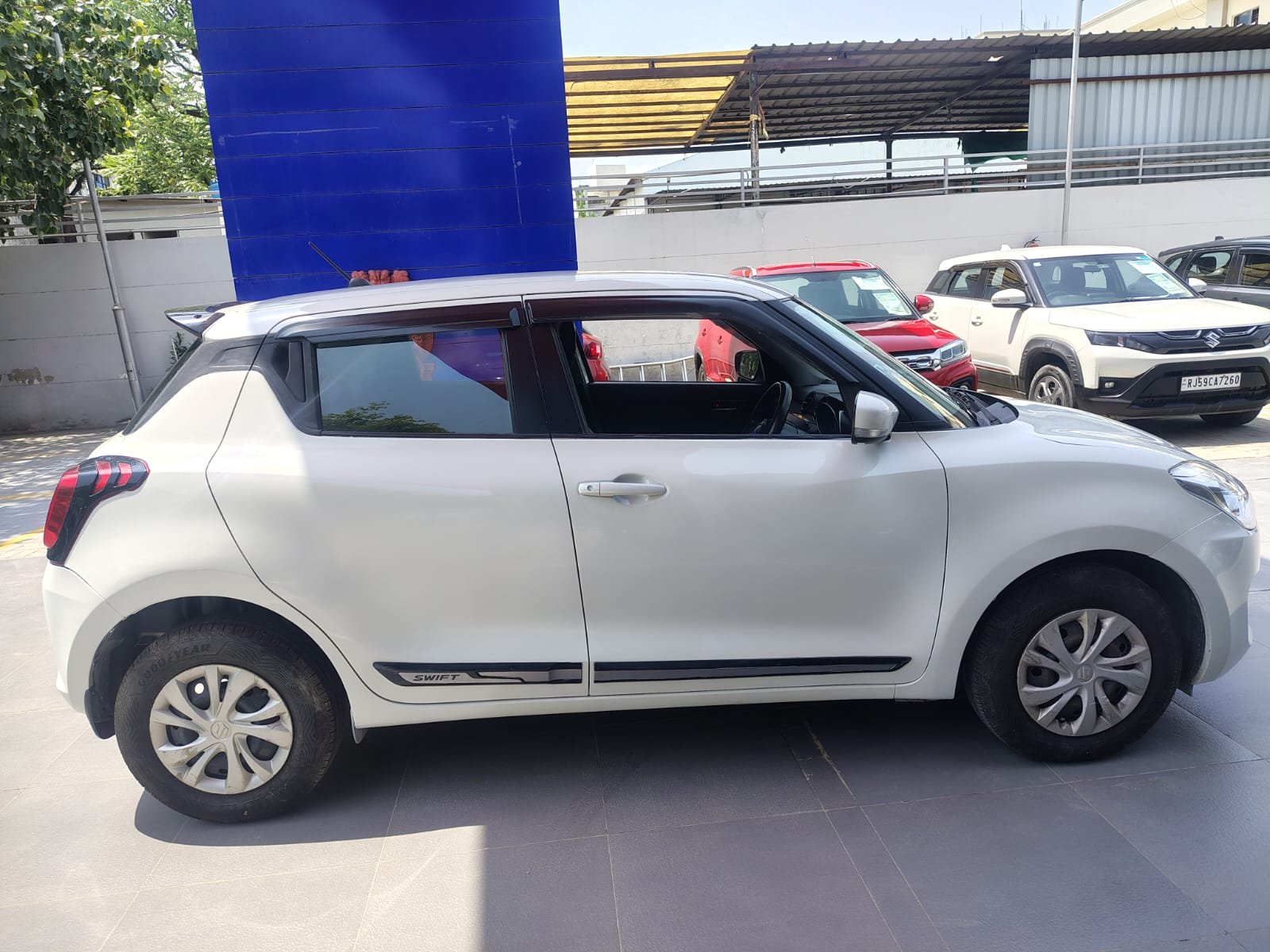 Maruti Suzuki Swift vxi amt