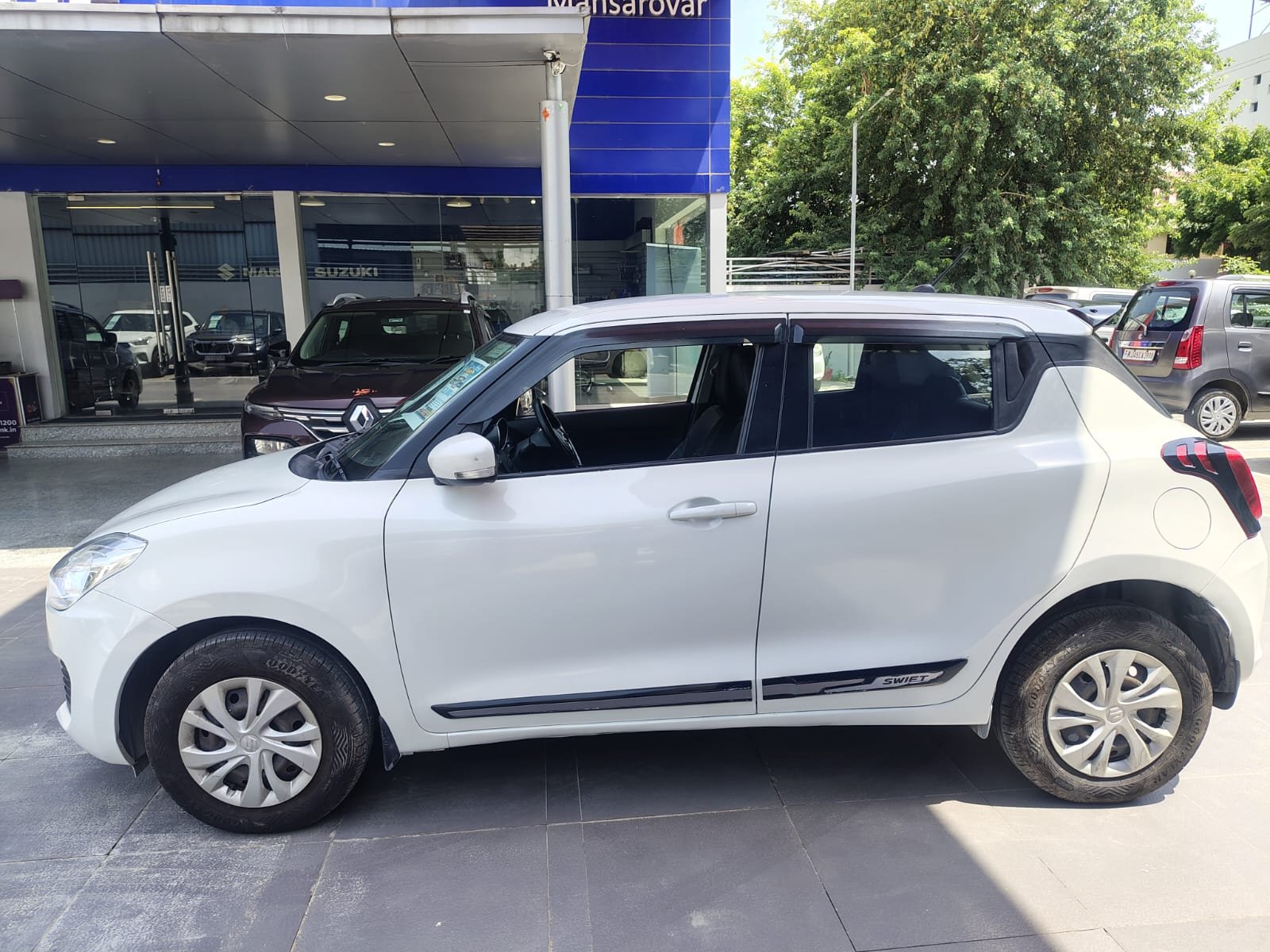 Maruti Suzuki Swift vxi amt