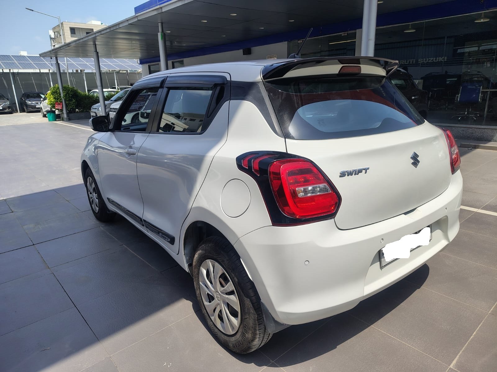 Maruti Suzuki Swift vxi amt
