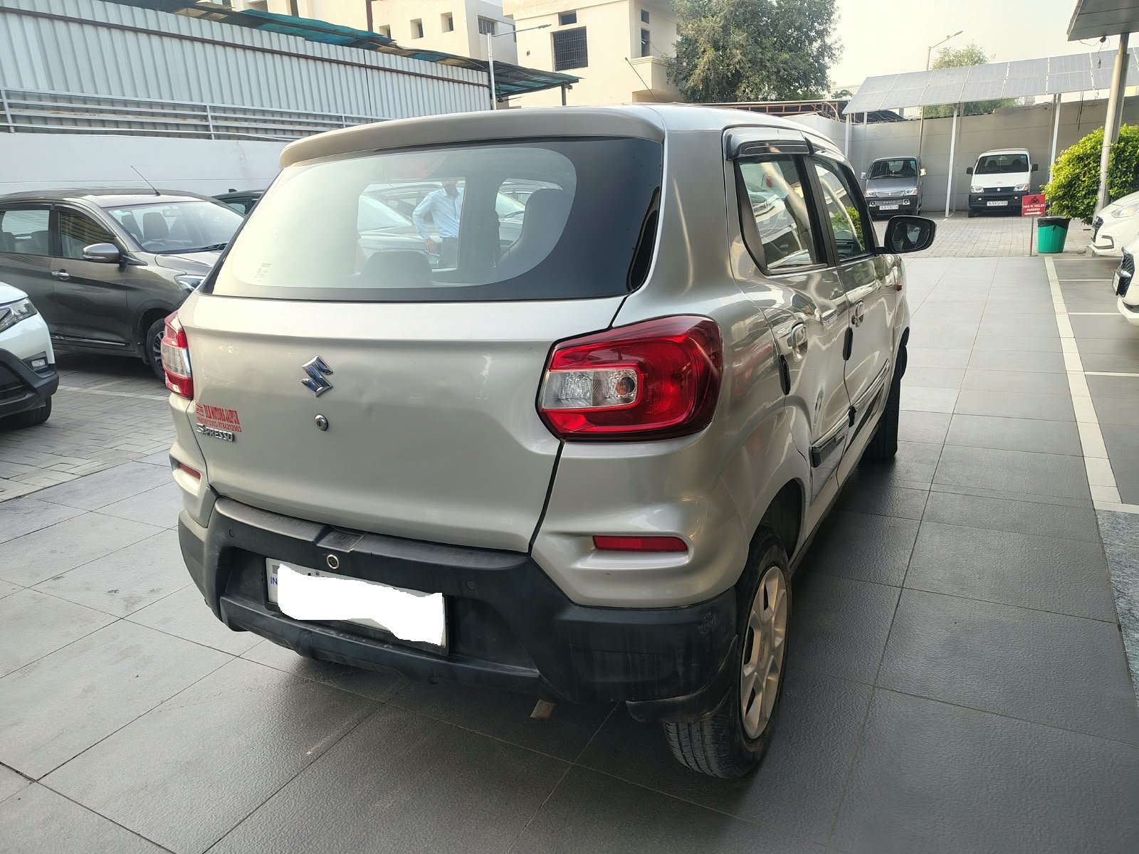 Maruti Suzuki S presso VXI+