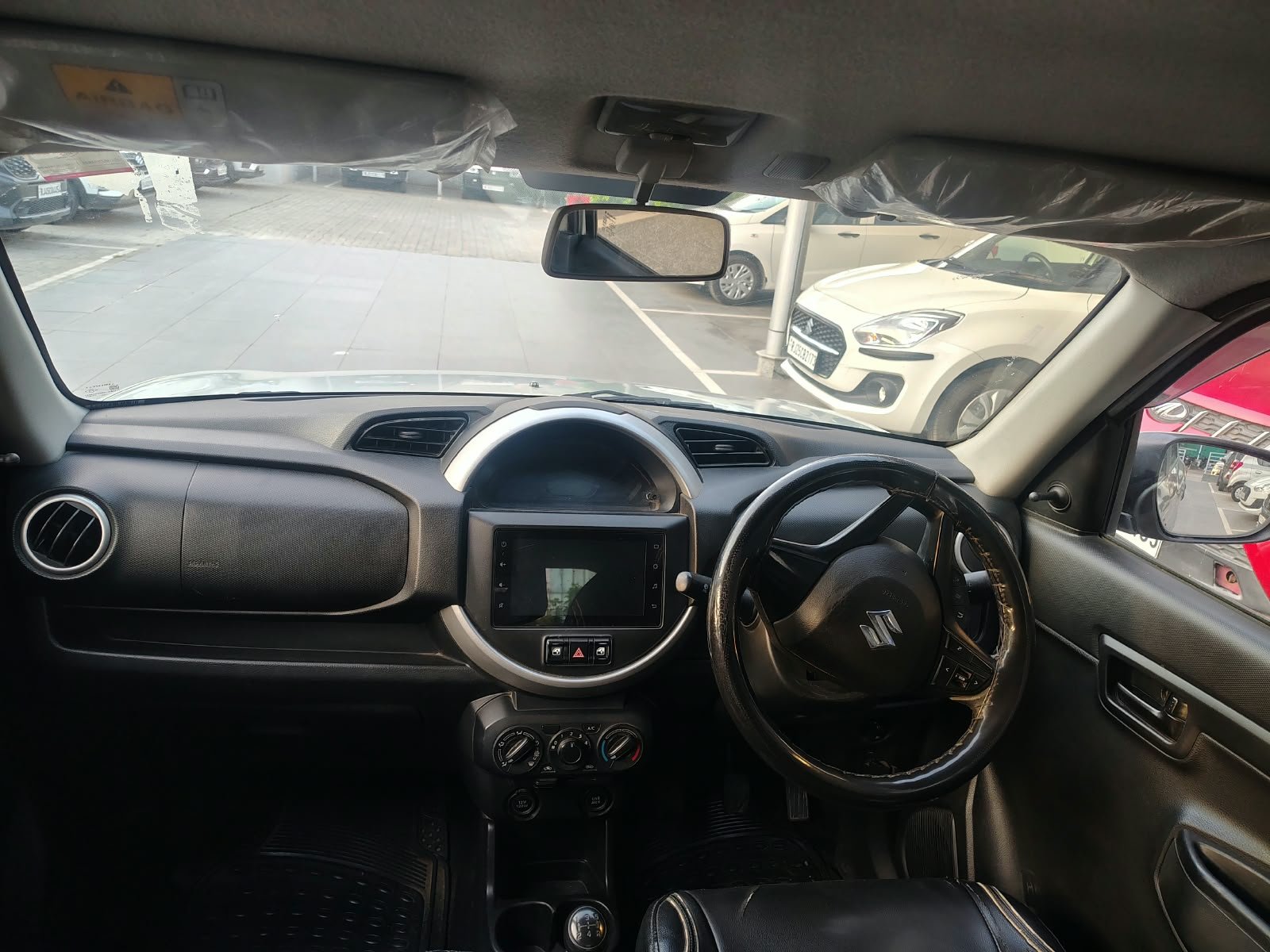 Maruti Suzuki S presso VXI+