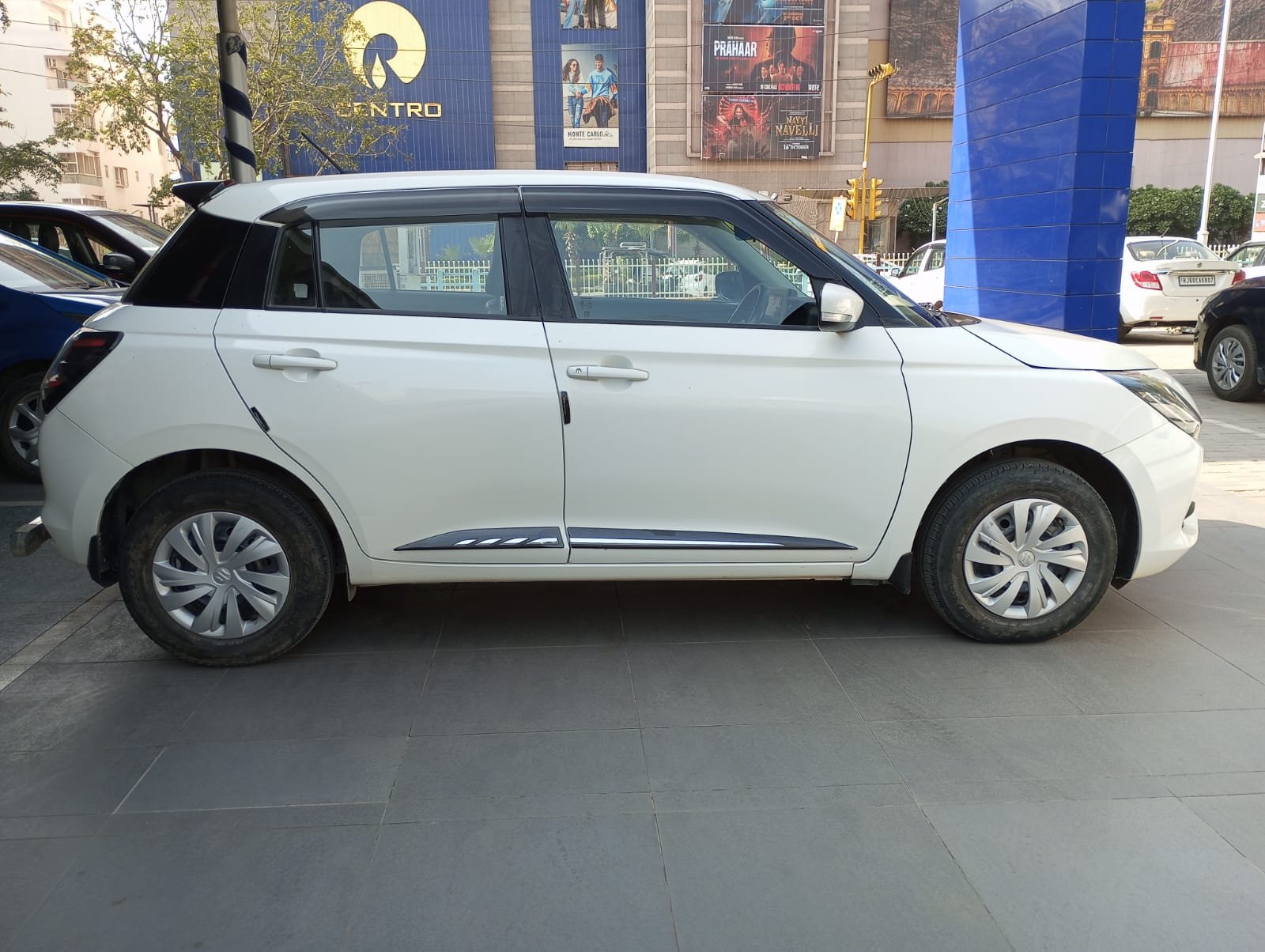 Maruti Suzuki Swift Vxi